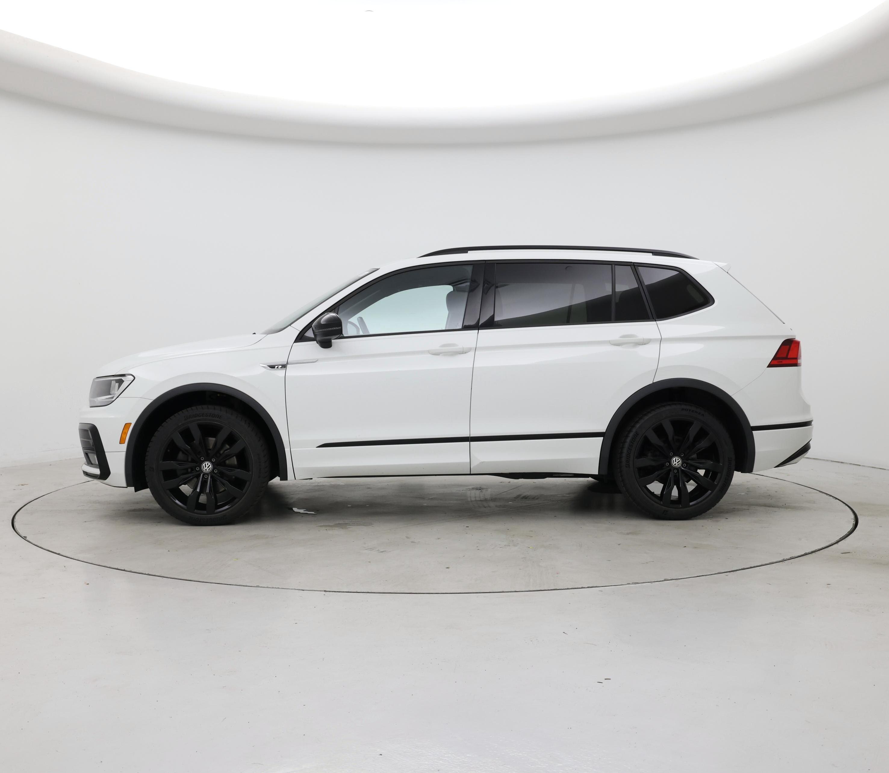 Thumbnail: 2021 Volkswagen Tiguan - 3
