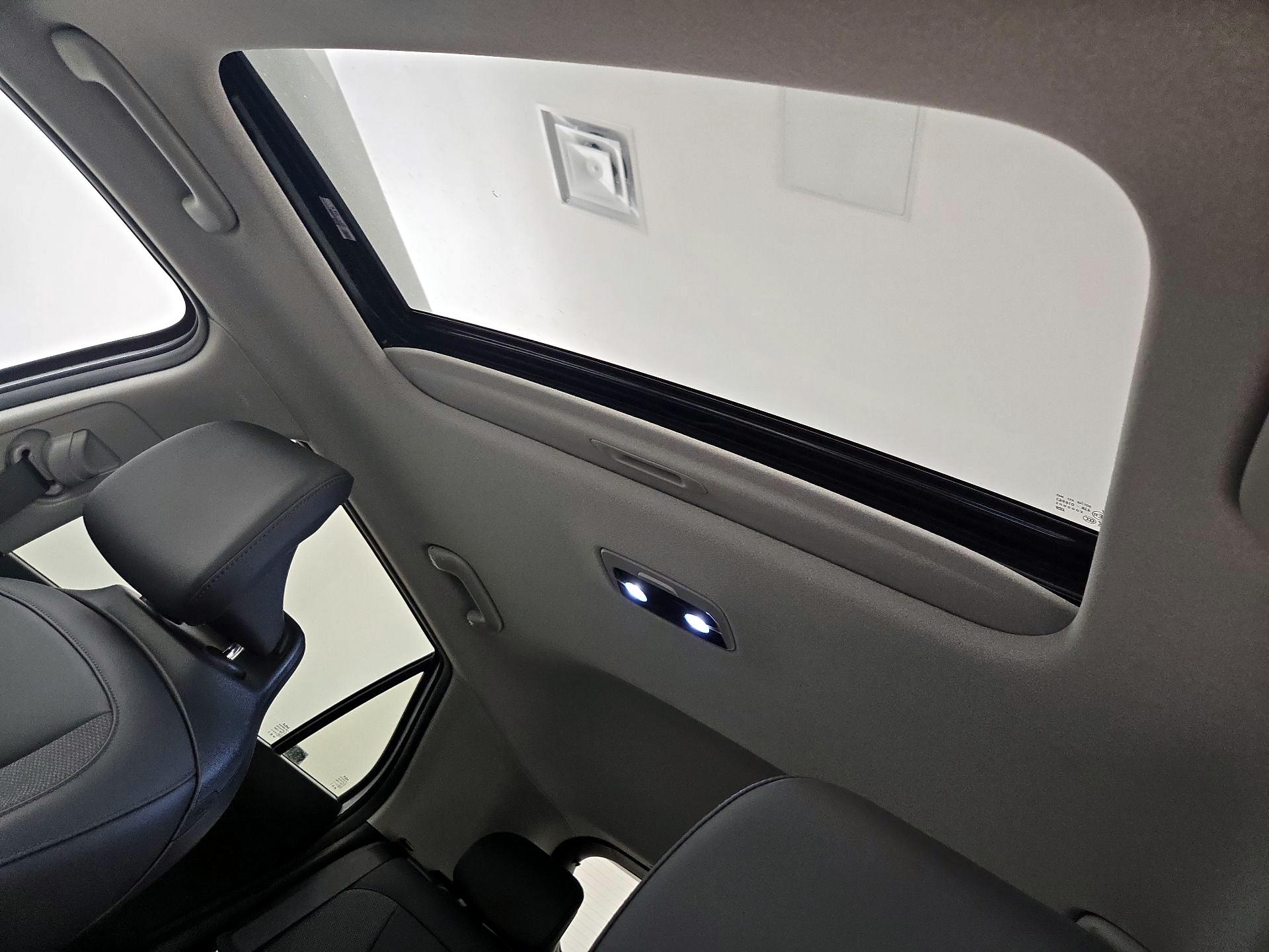 Thumbnail: 2024 Kia Niro - 20