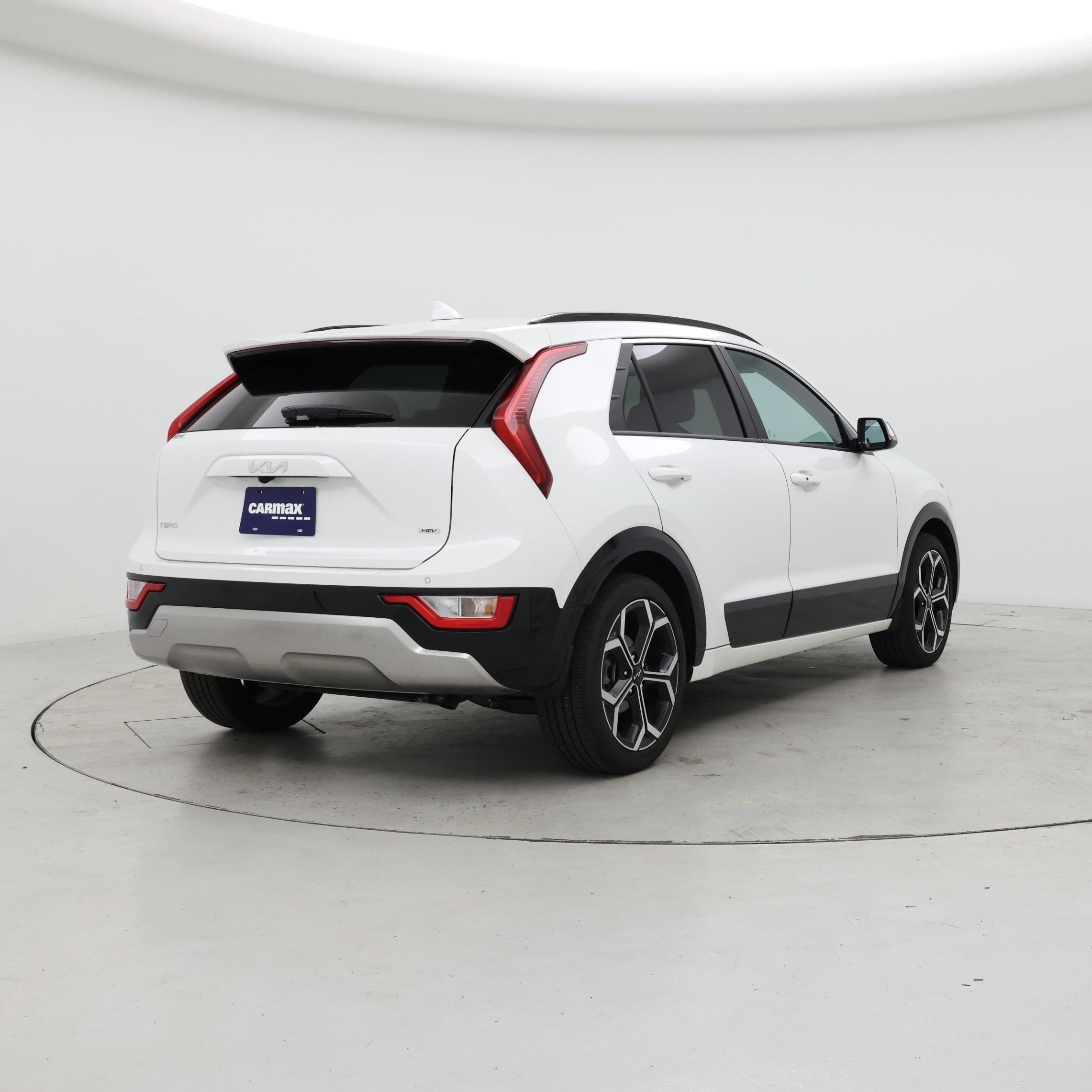 Thumbnail: 2024 Kia Niro - 8