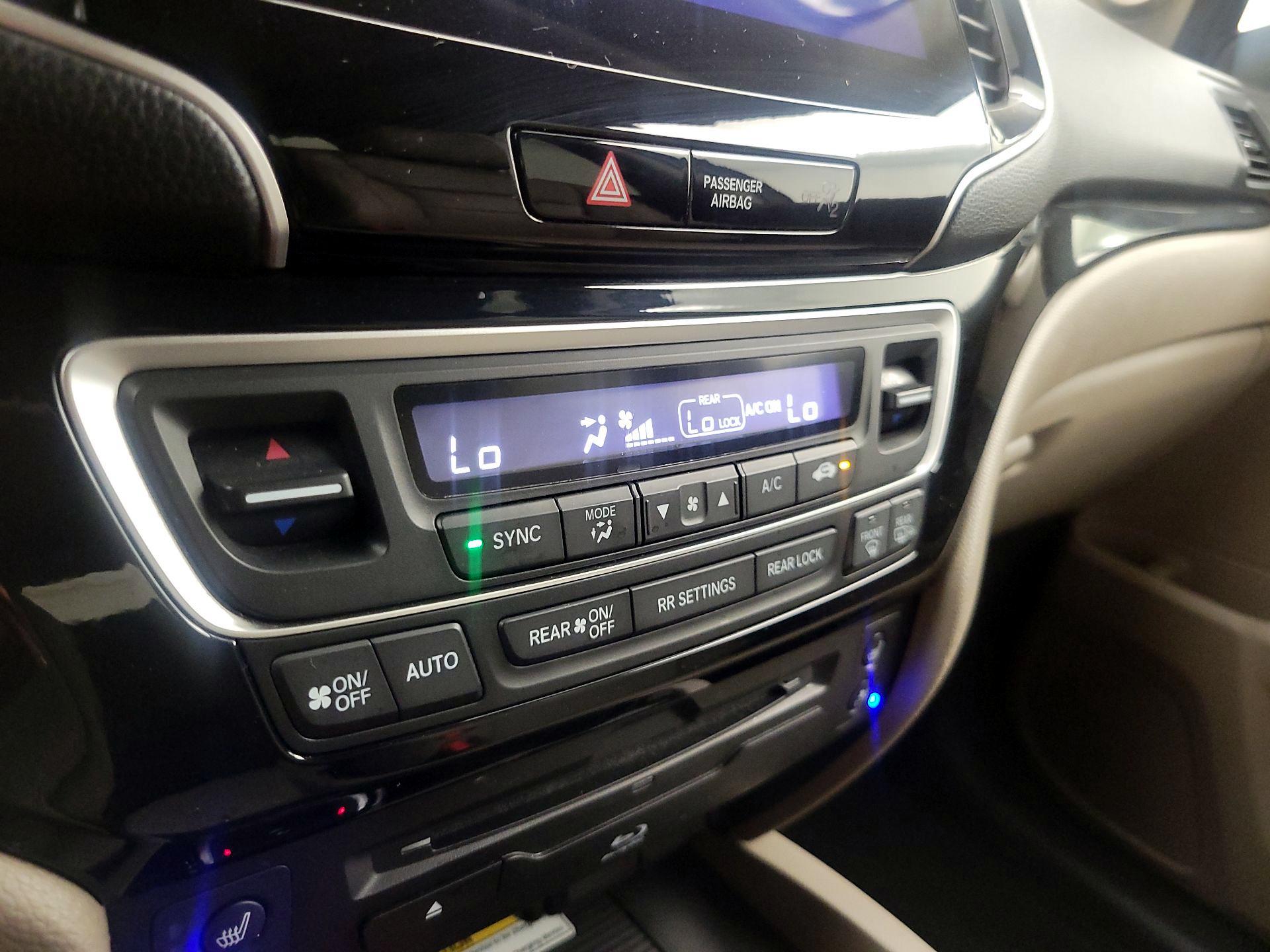 Thumbnail: 2021 Honda Pilot - 16