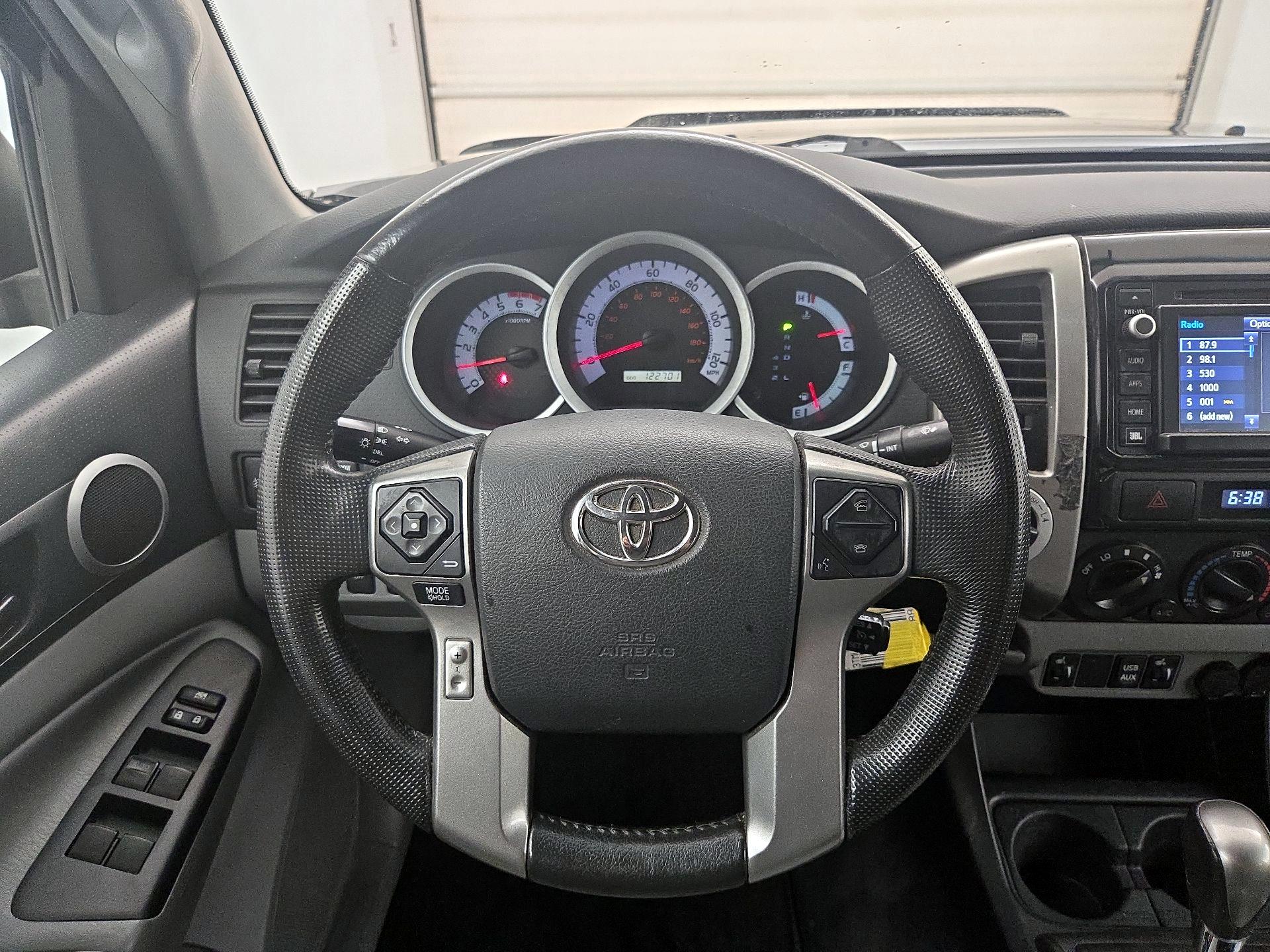 Thumbnail: 2014 Toyota Tacoma - 10