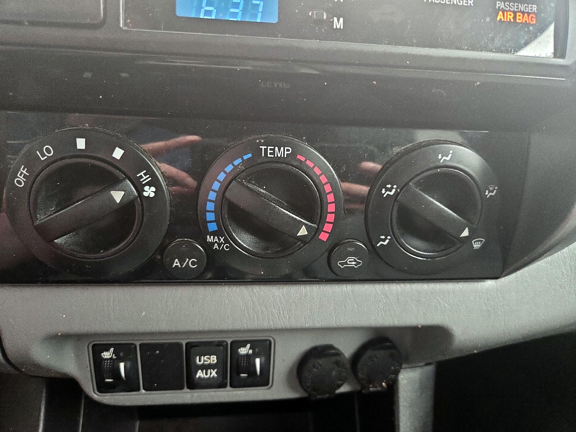 Thumbnail: 2014 Toyota Tacoma - 16