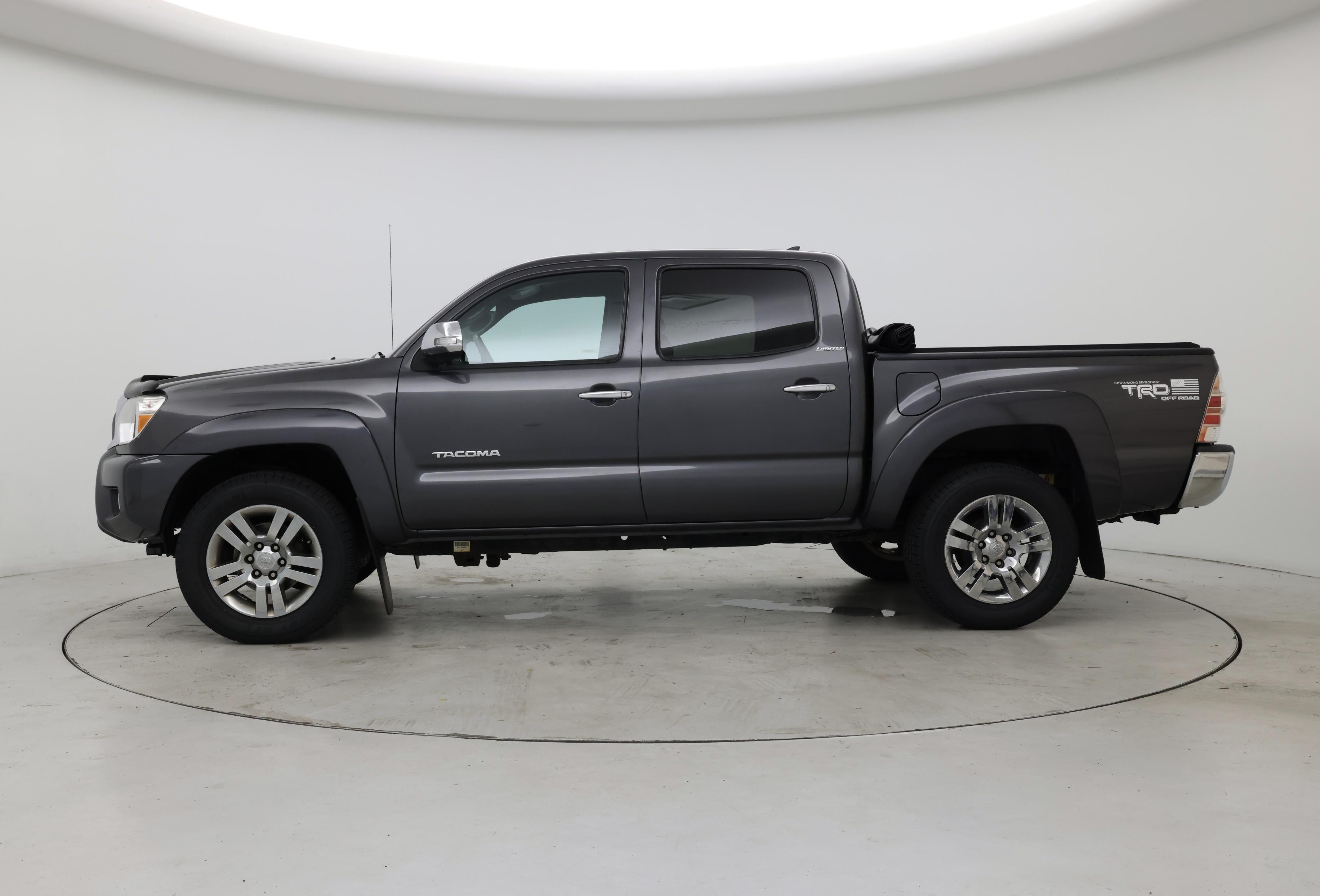 Thumbnail: 2014 Toyota Tacoma - 3