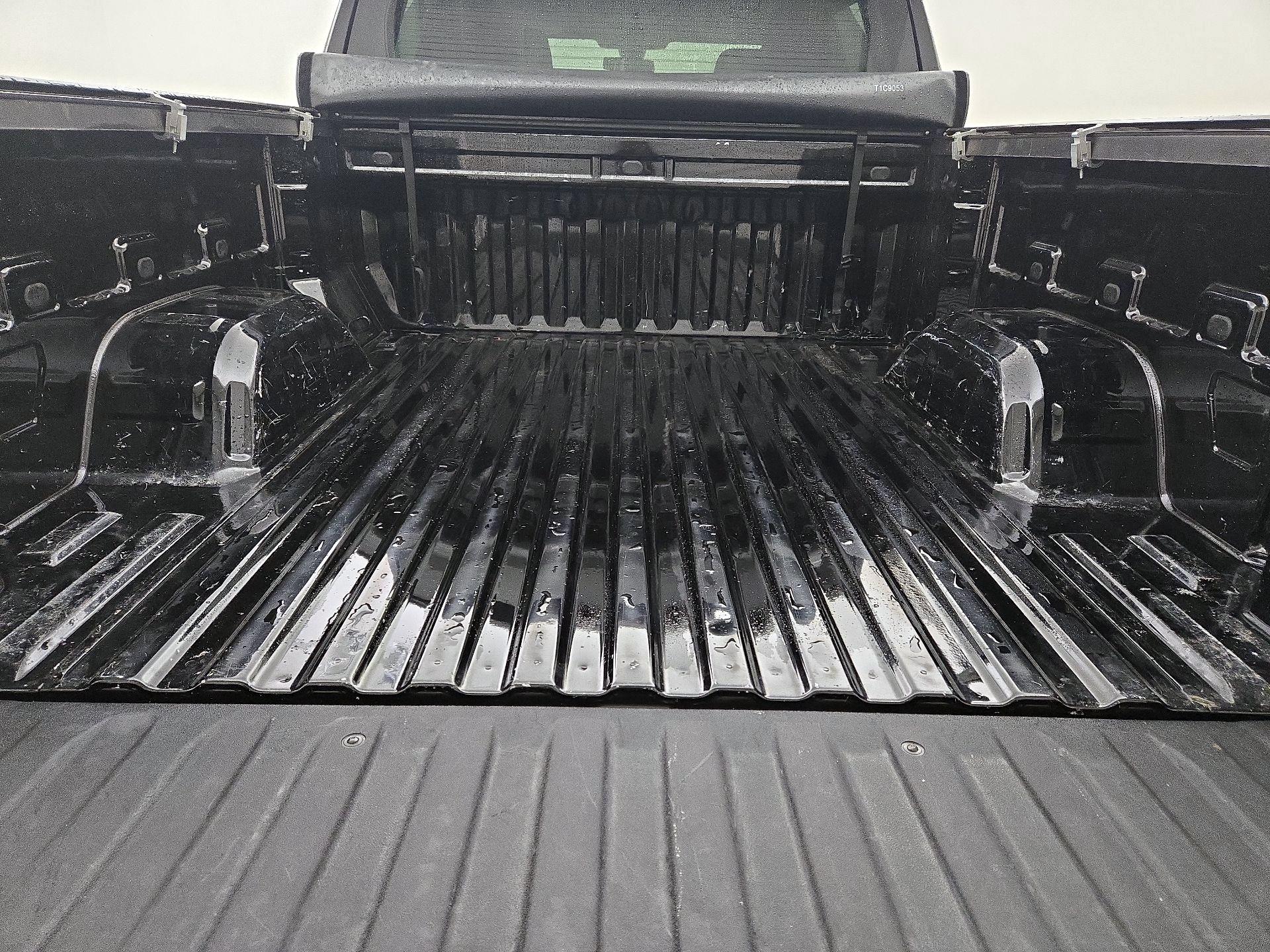 Thumbnail: 2022 Chevrolet Silverado 1500 - 20