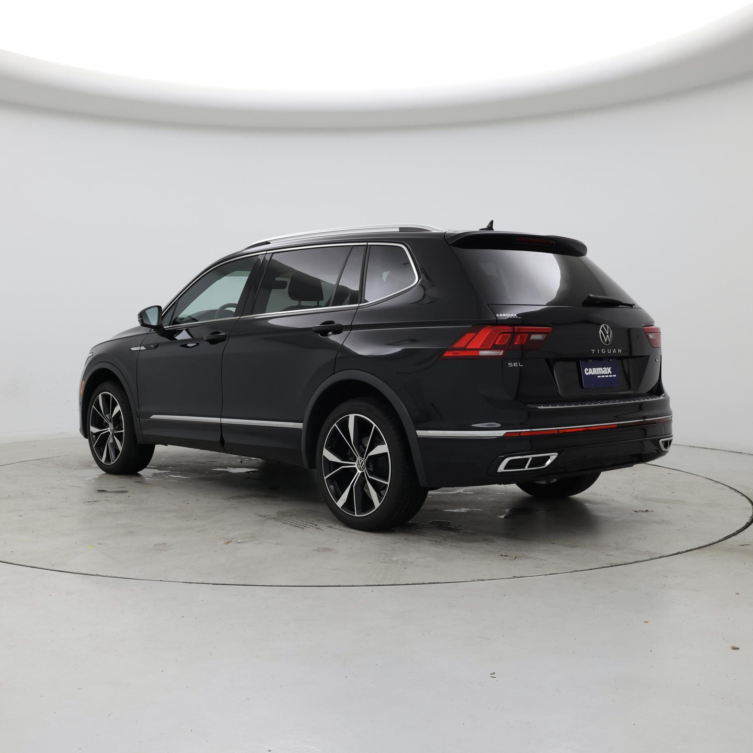 Thumbnail: 2022 Volkswagen Tiguan - 2