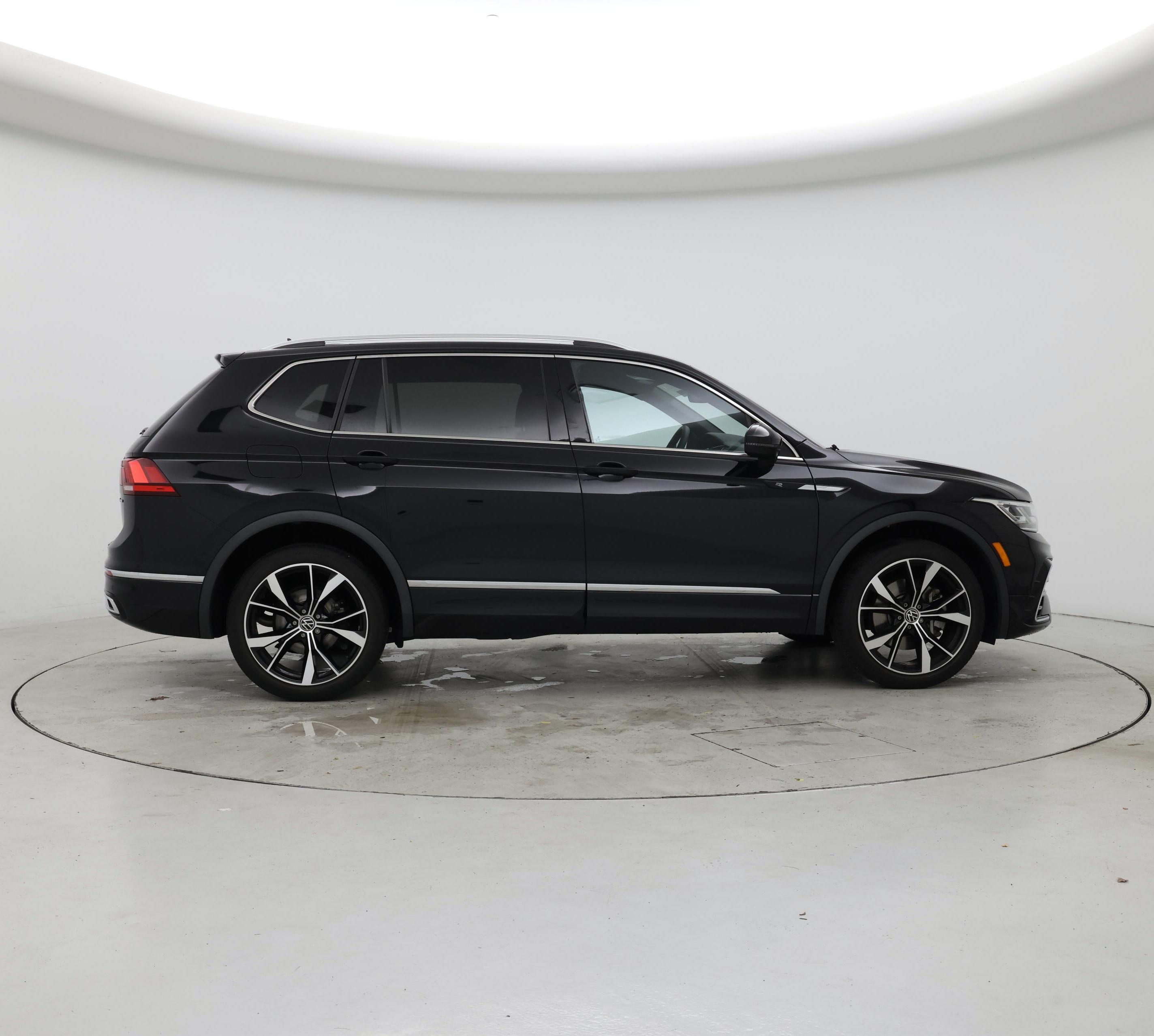Thumbnail: 2022 Volkswagen Tiguan - 7
