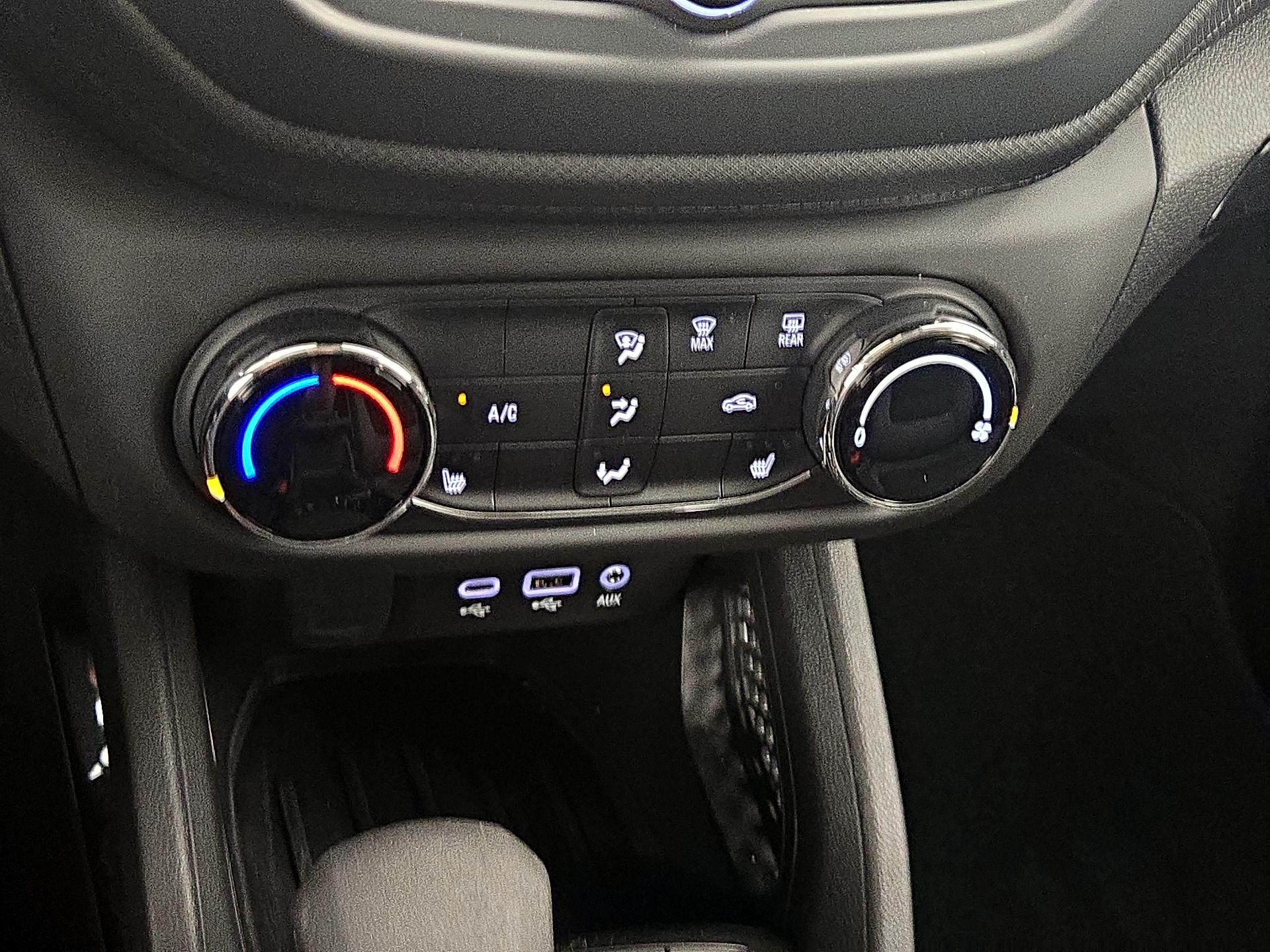 Thumbnail: 2023 Chevrolet TrailBlazer - 16