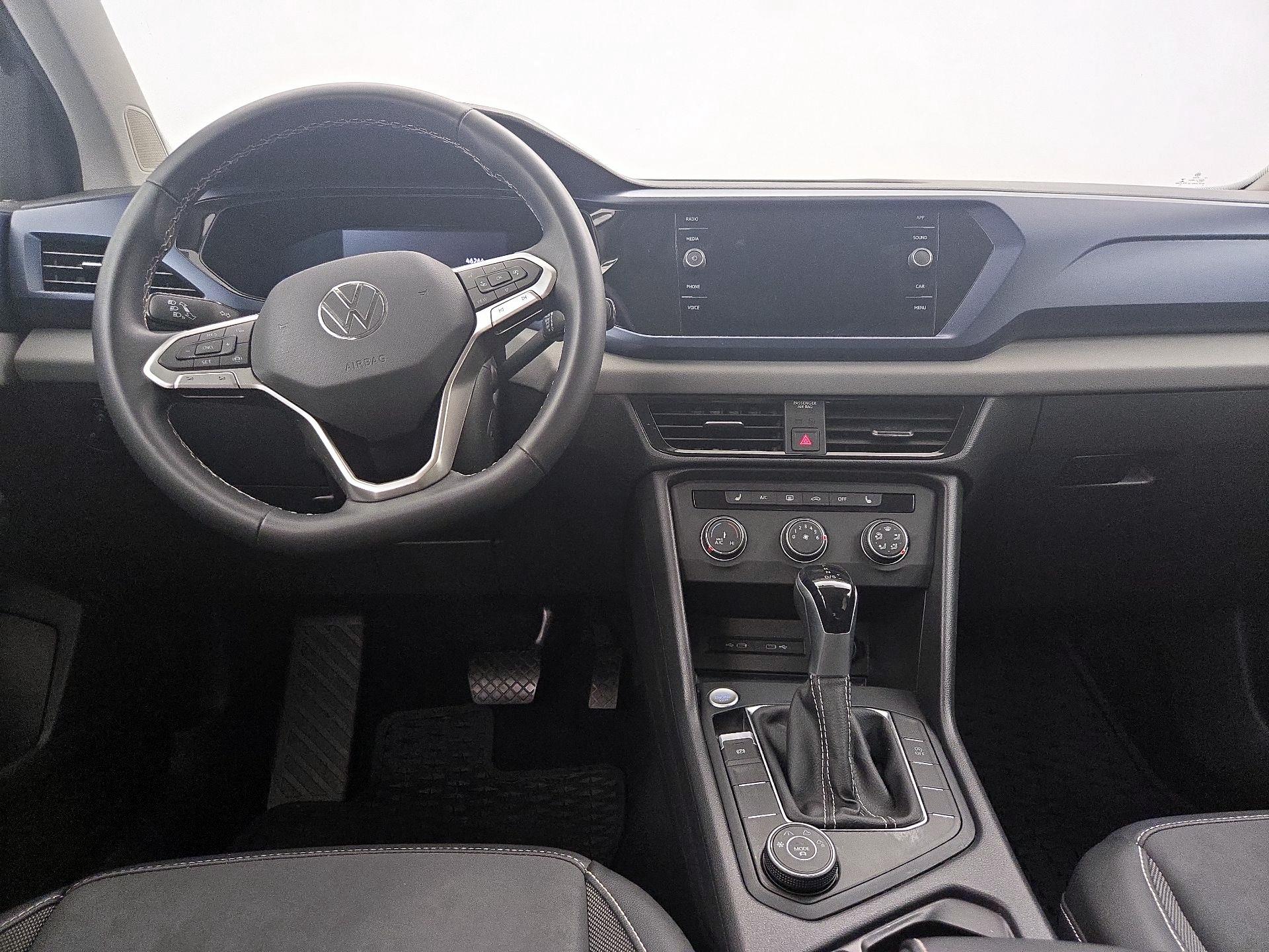Thumbnail: 2022 Volkswagen Taos - 9