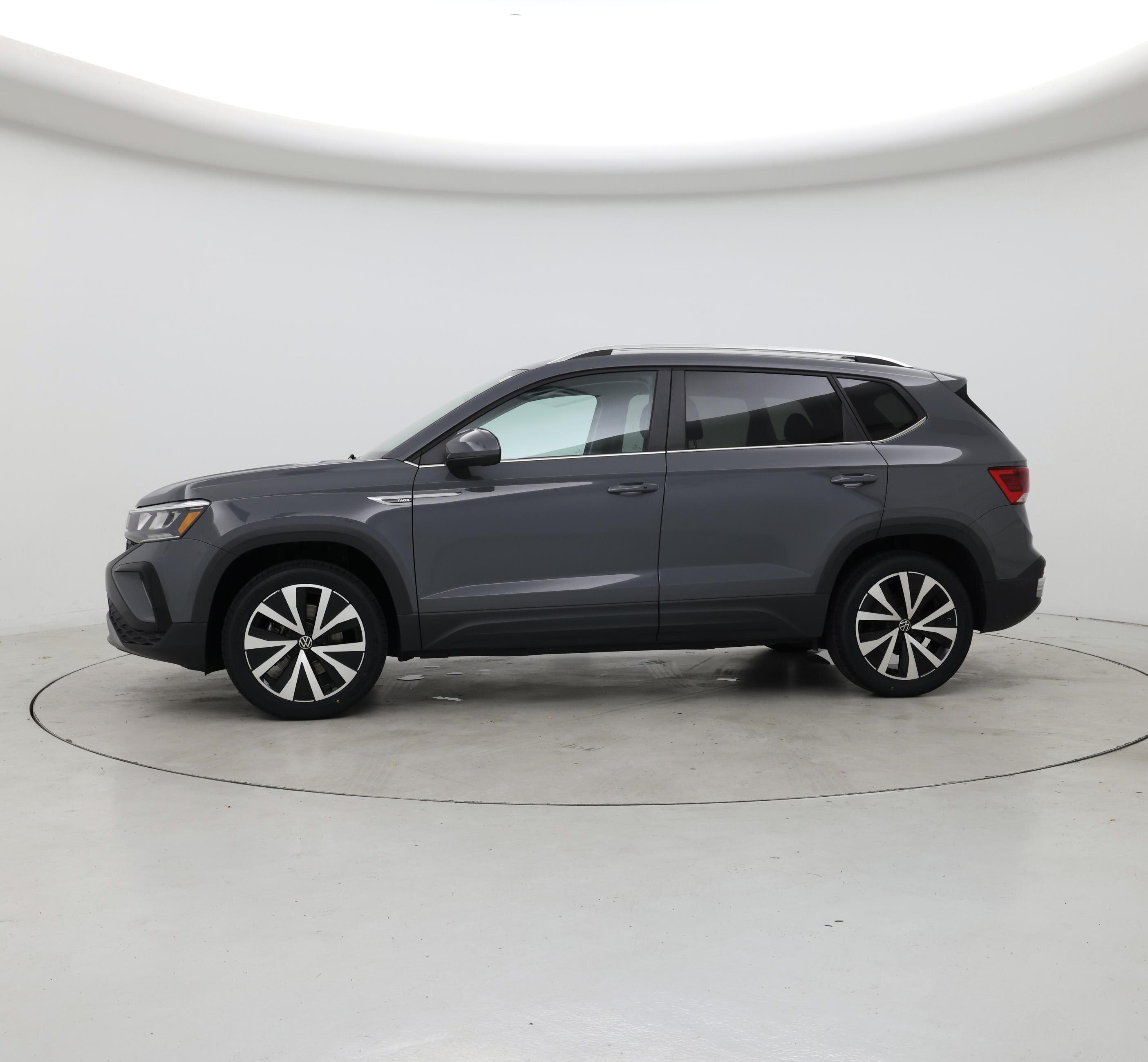 Thumbnail: 2022 Volkswagen Taos - 3