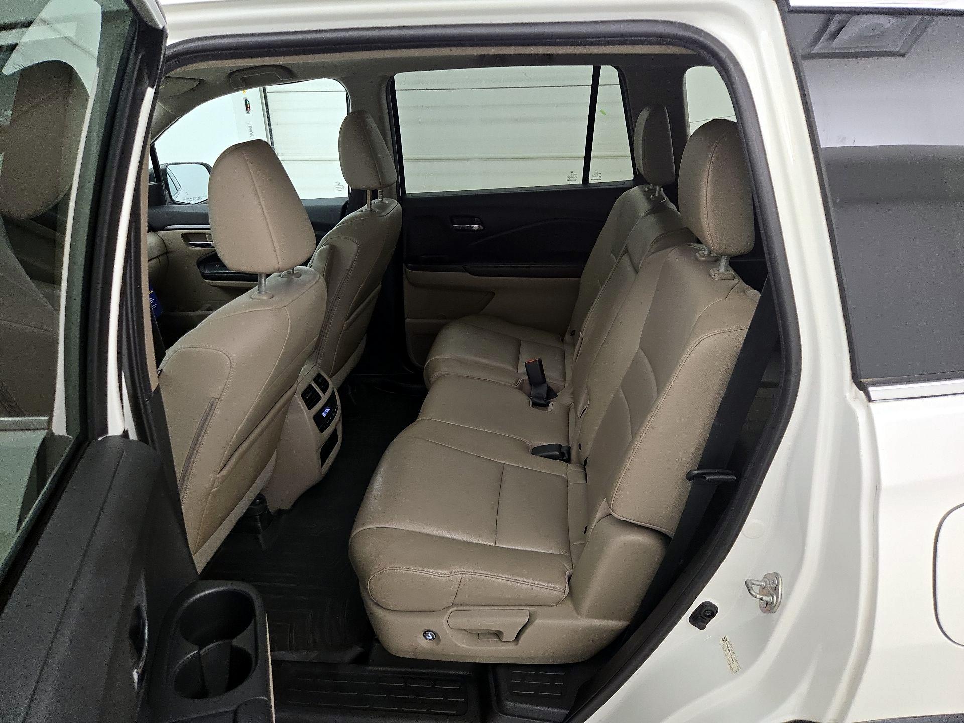 Thumbnail: 2016 Honda Pilot - 18