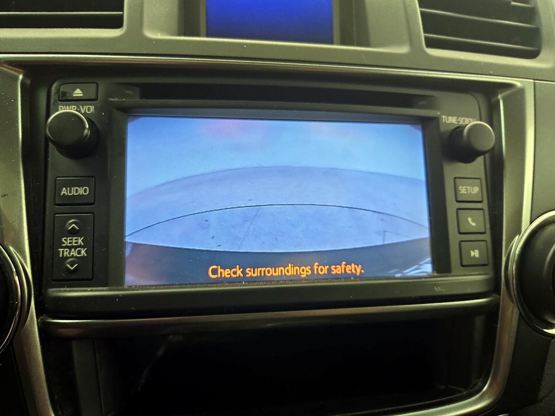 Thumbnail: 2013 Toyota Highlander - 14
