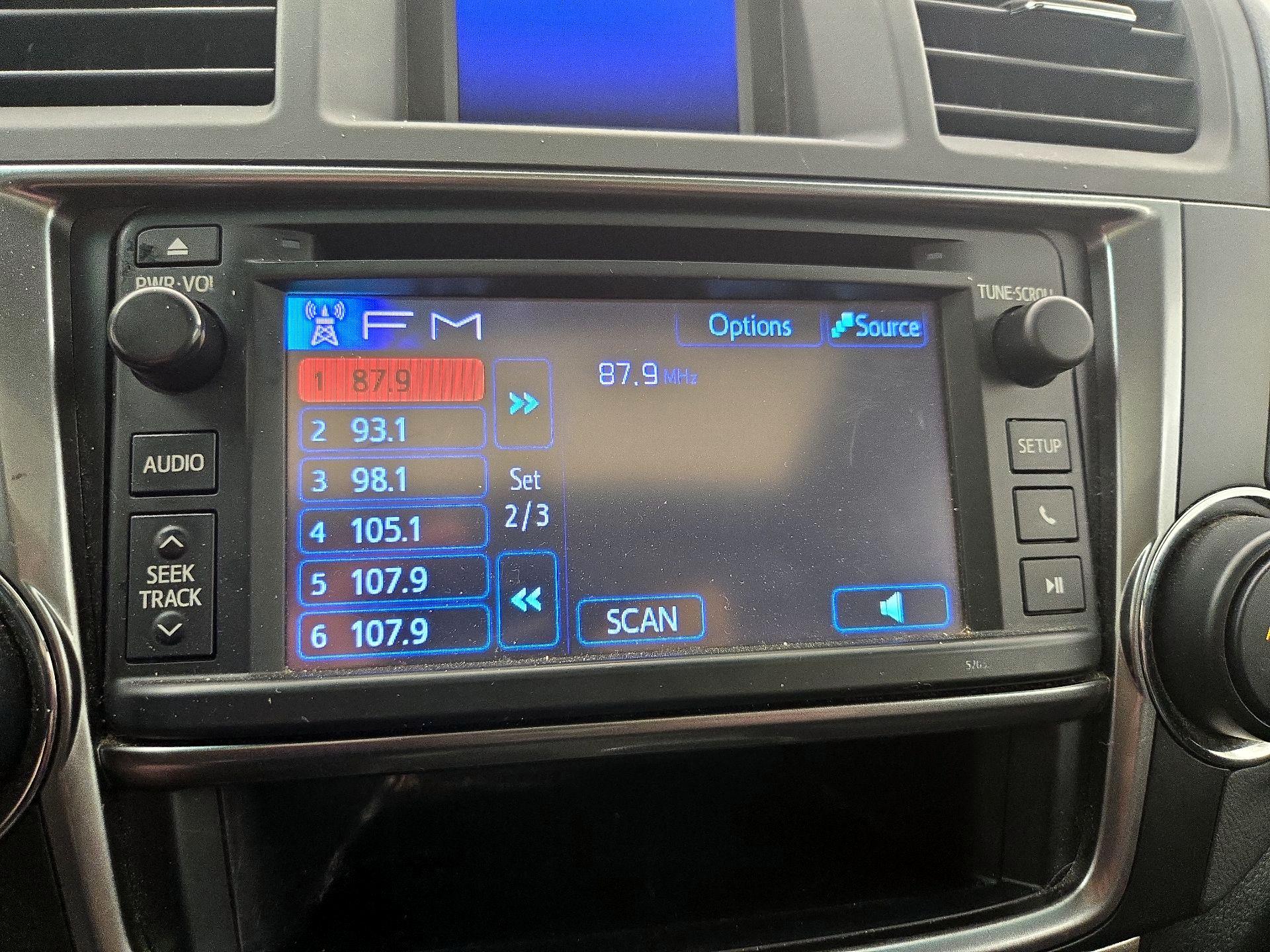 Thumbnail: 2013 Toyota Highlander - 15