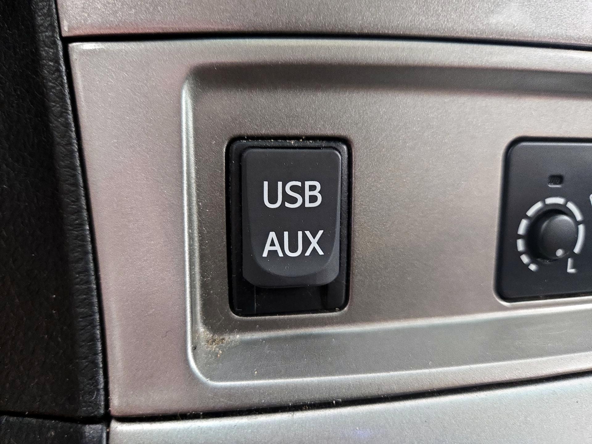 Thumbnail: 2013 Toyota Highlander - 18