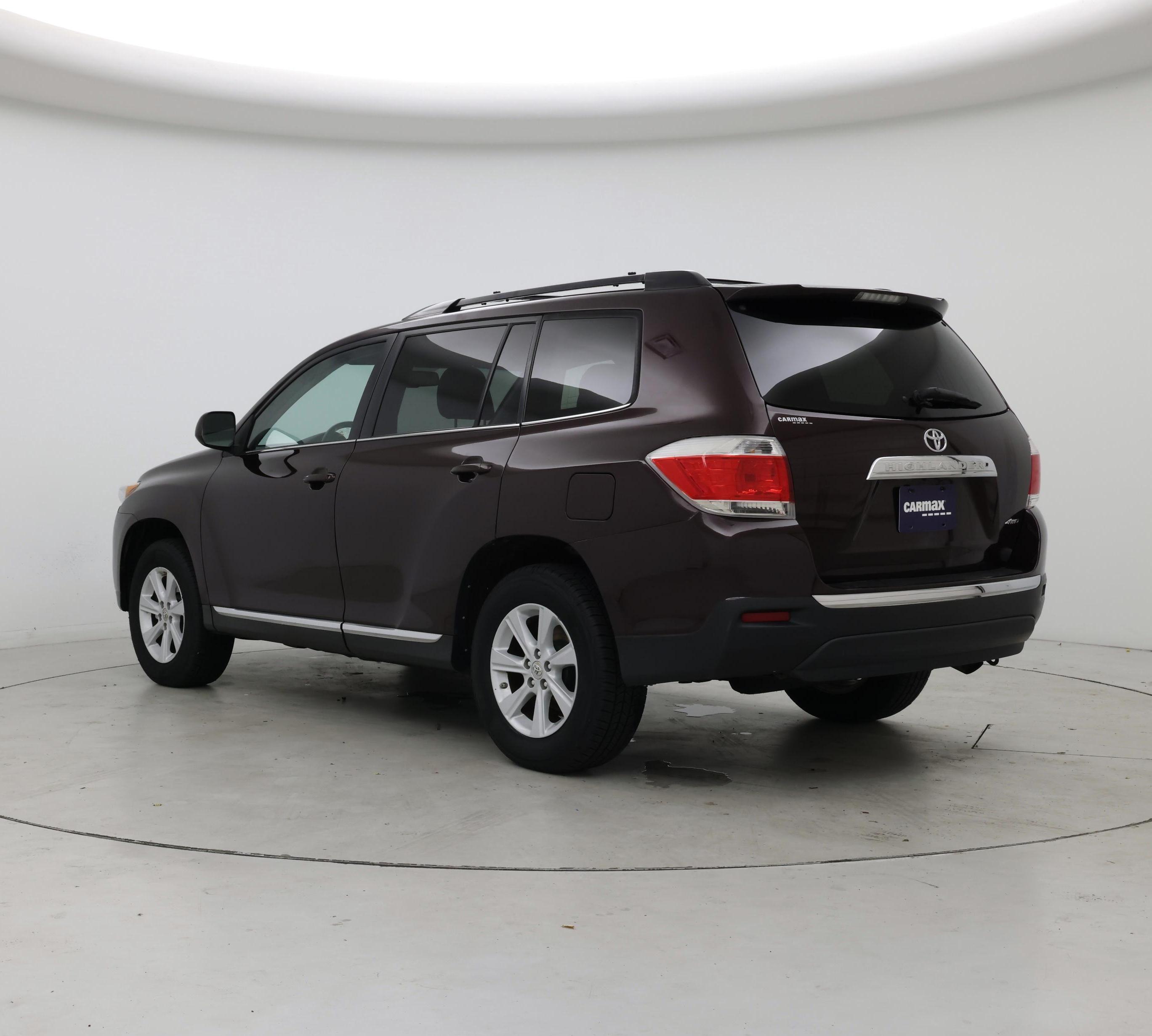 Thumbnail: 2013 Toyota Highlander - 2