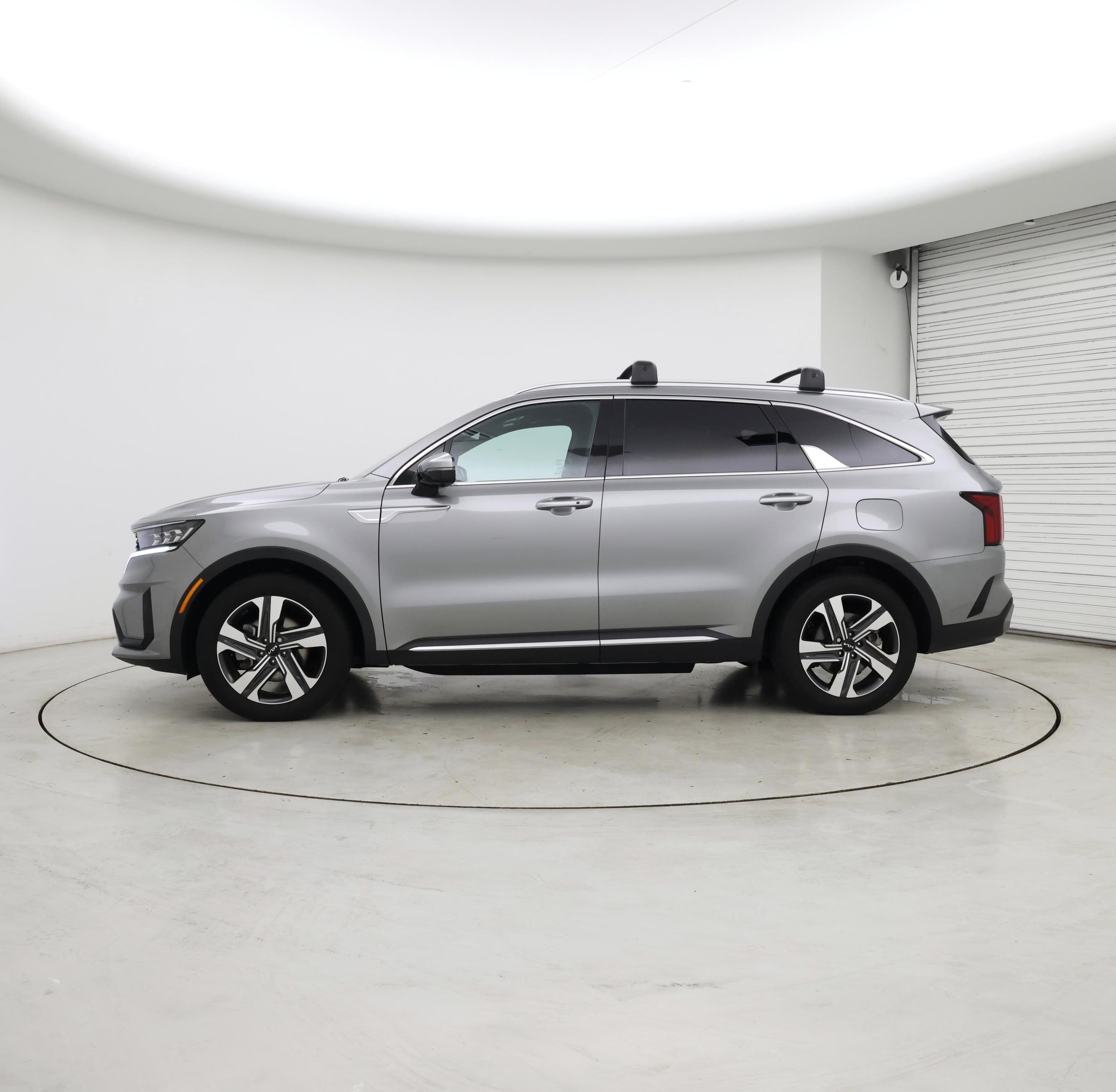 Thumbnail: 2023 Kia Sorento - 3