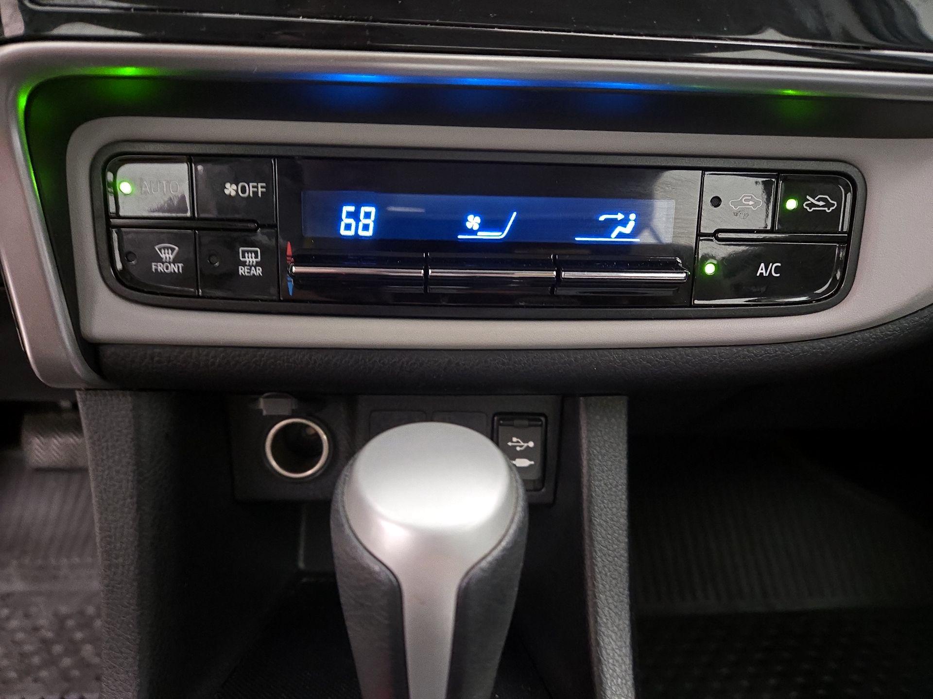 Thumbnail: 2019 Toyota Corolla - 15