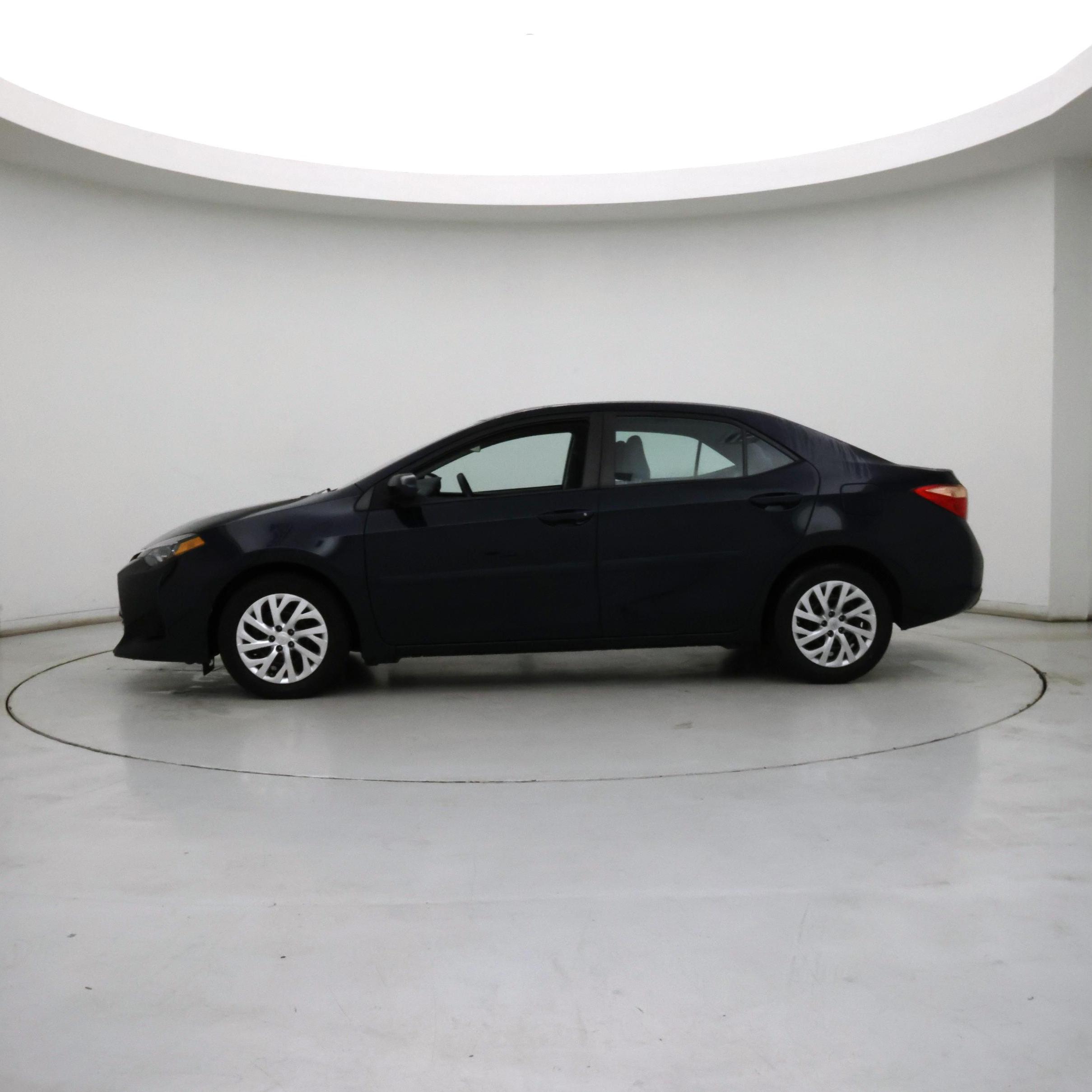 Thumbnail: 2019 Toyota Corolla - 3