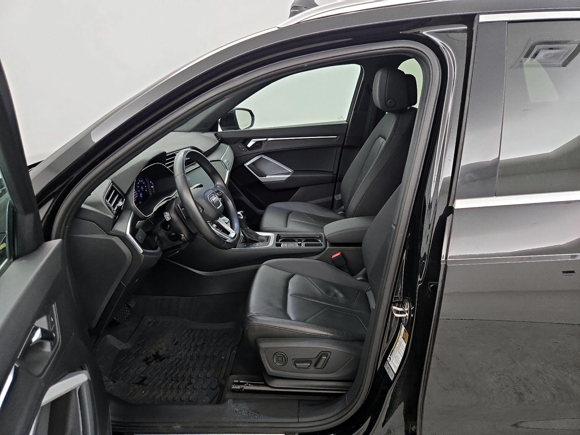 Thumbnail: 2021 Audi Q3 - 11