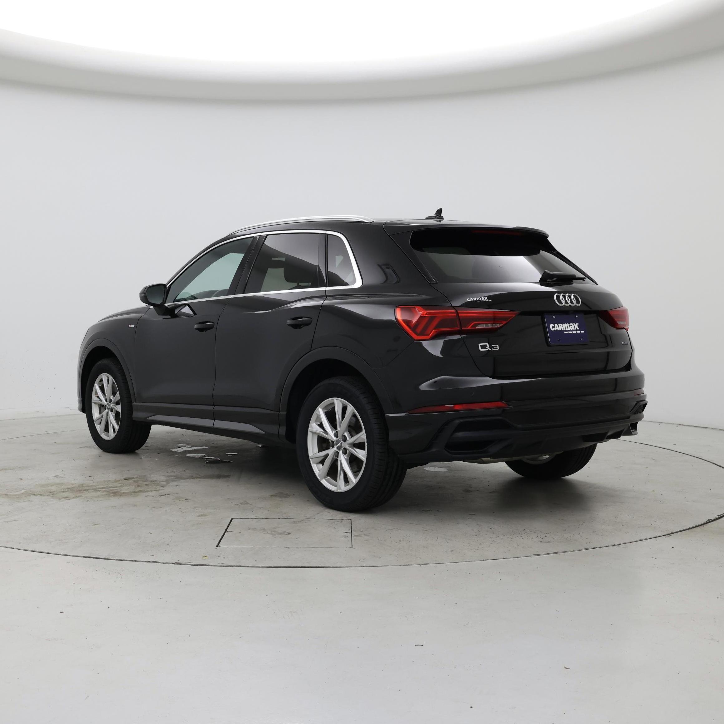 Thumbnail: 2021 Audi Q3 - 2