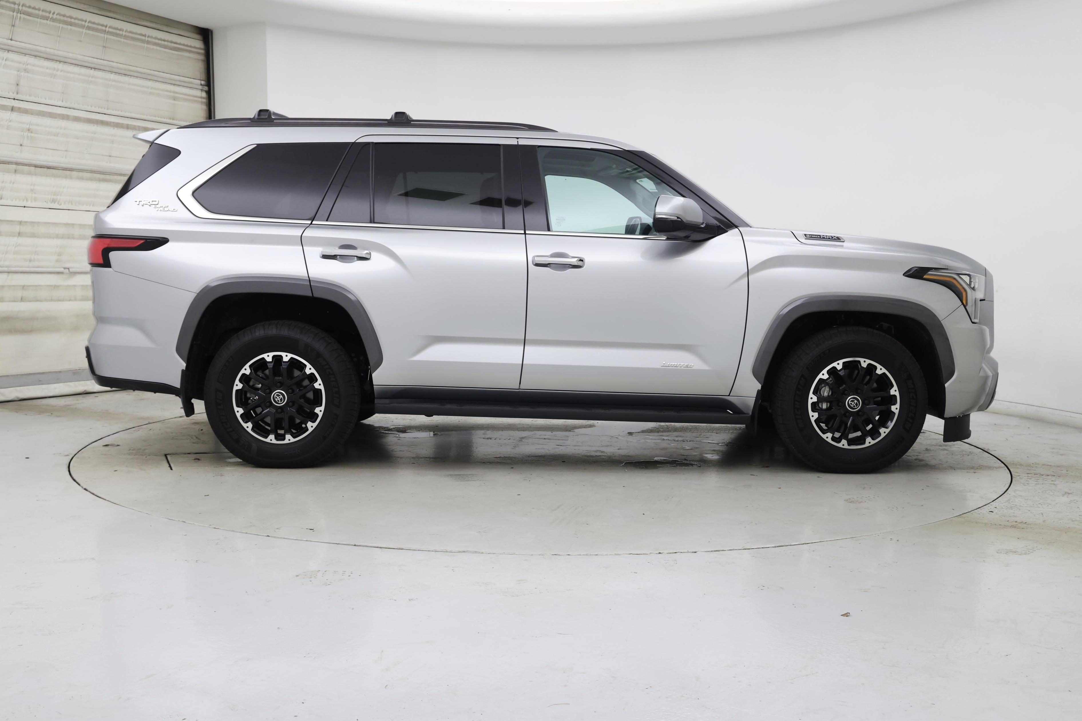 Thumbnail: 2023 Toyota Sequoia - 7