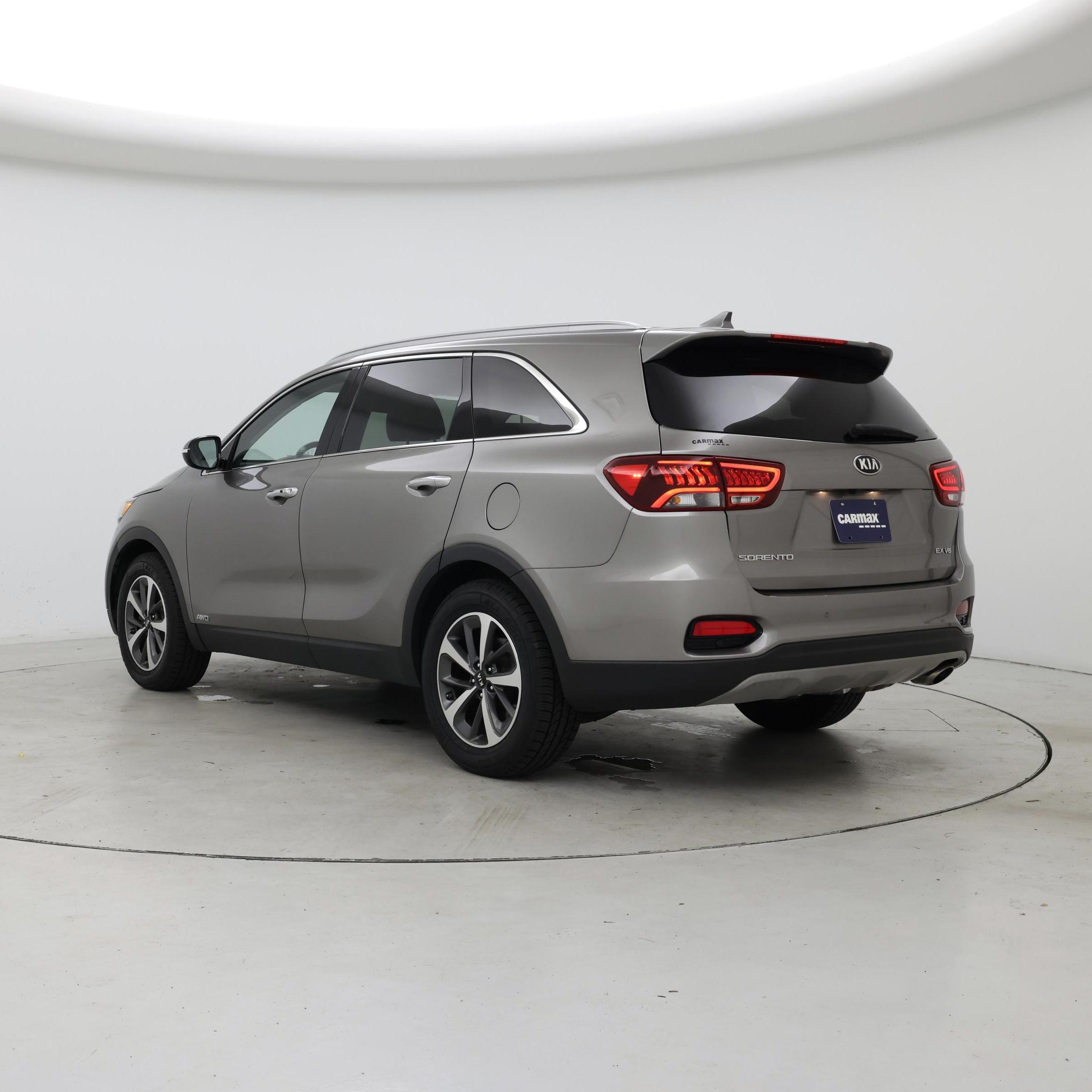 Thumbnail: 2019 Kia Sorento - 2
