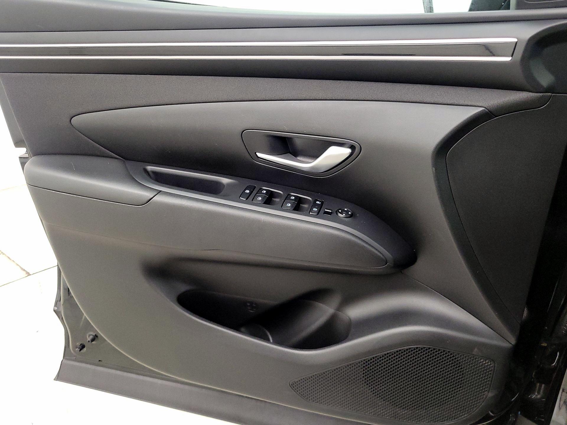 Thumbnail: 2023 Hyundai Tucson - 12