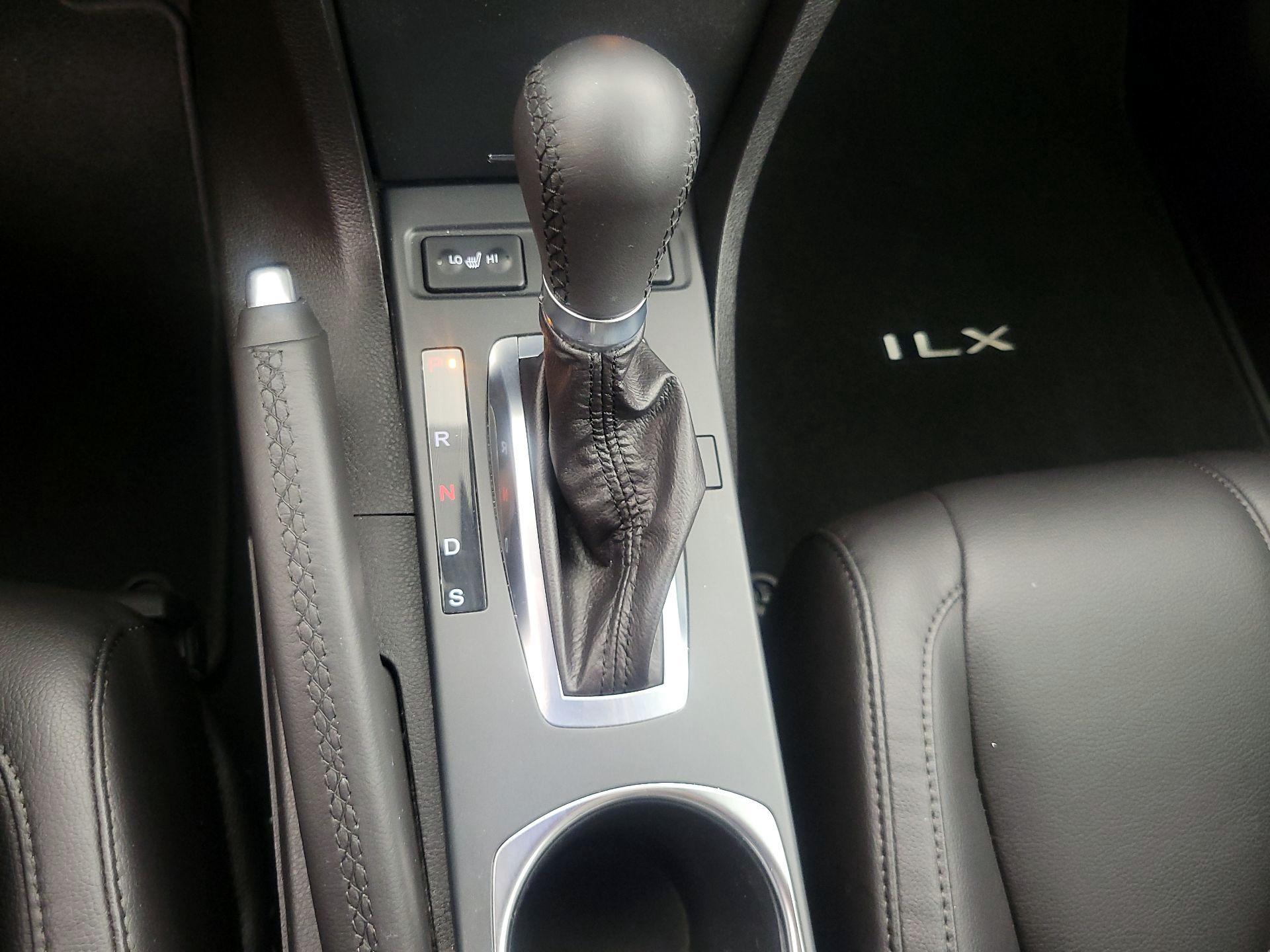Thumbnail: 2022 Acura ILX - 17