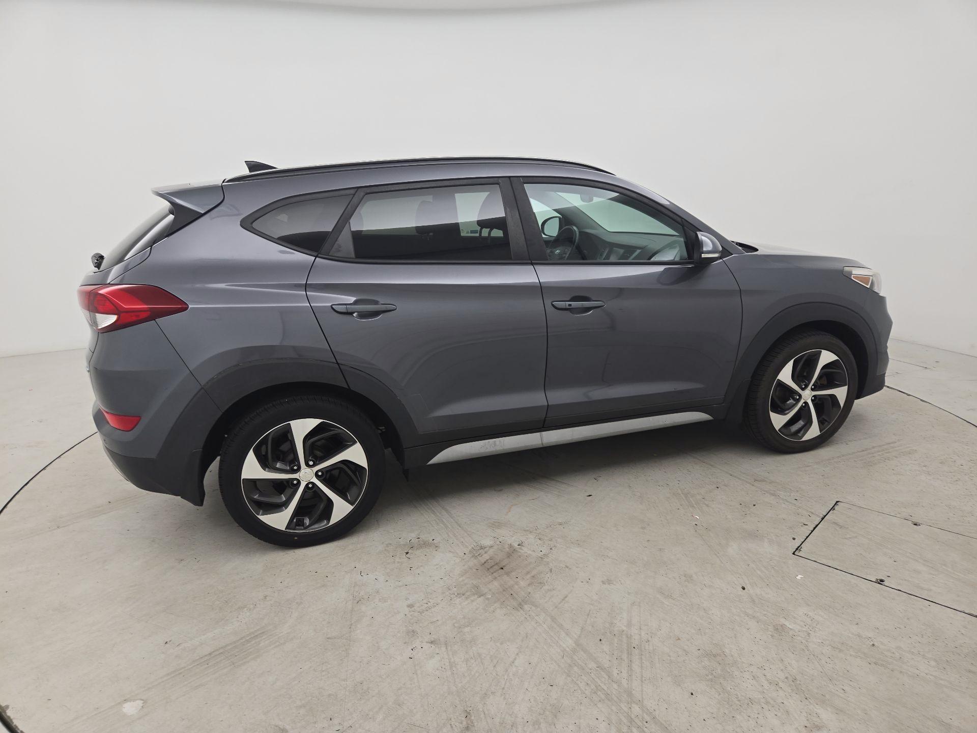 Thumbnail: 2018 Hyundai Tucson - 4