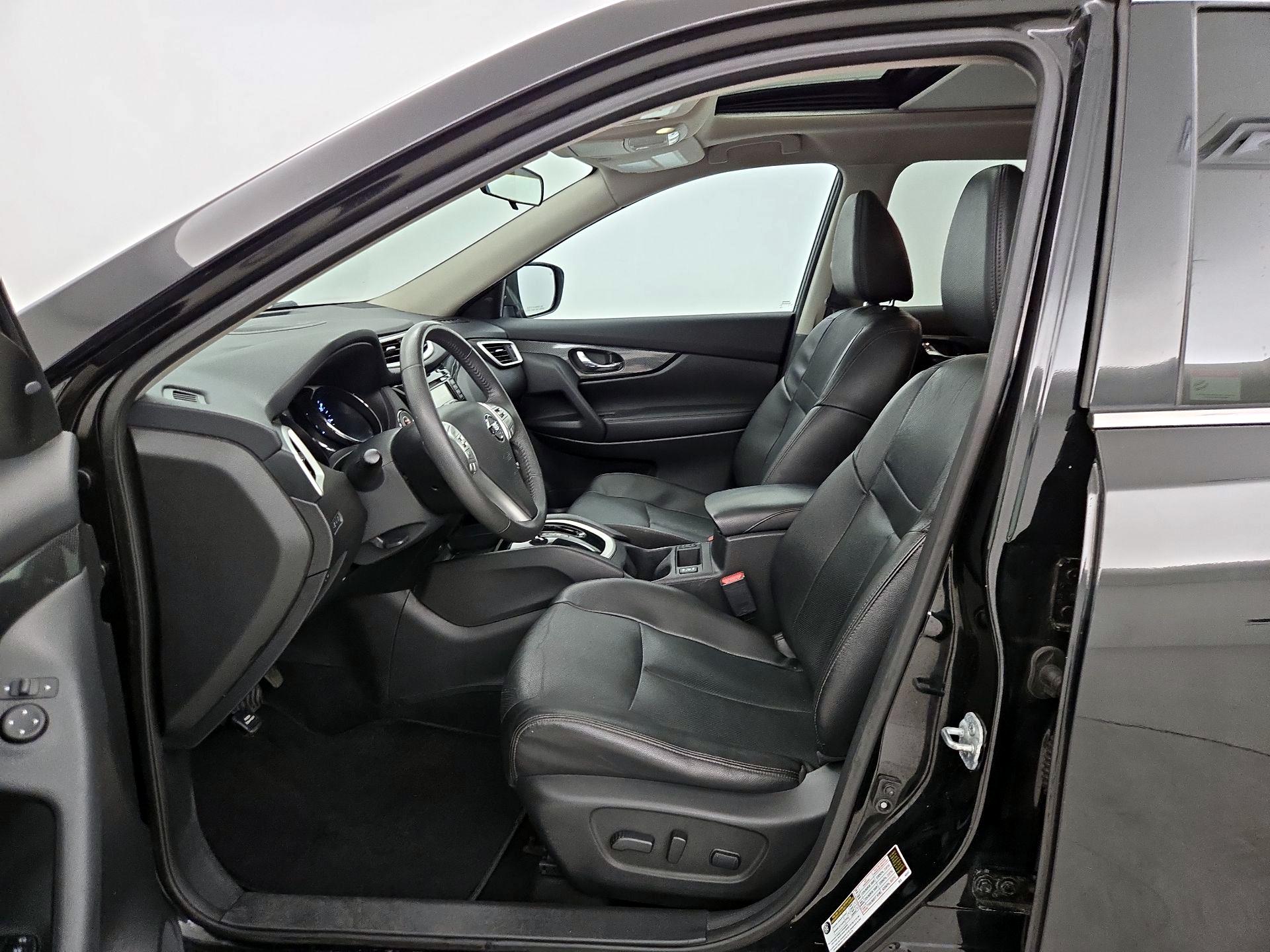 Thumbnail: 2016 Nissan Rogue - 11