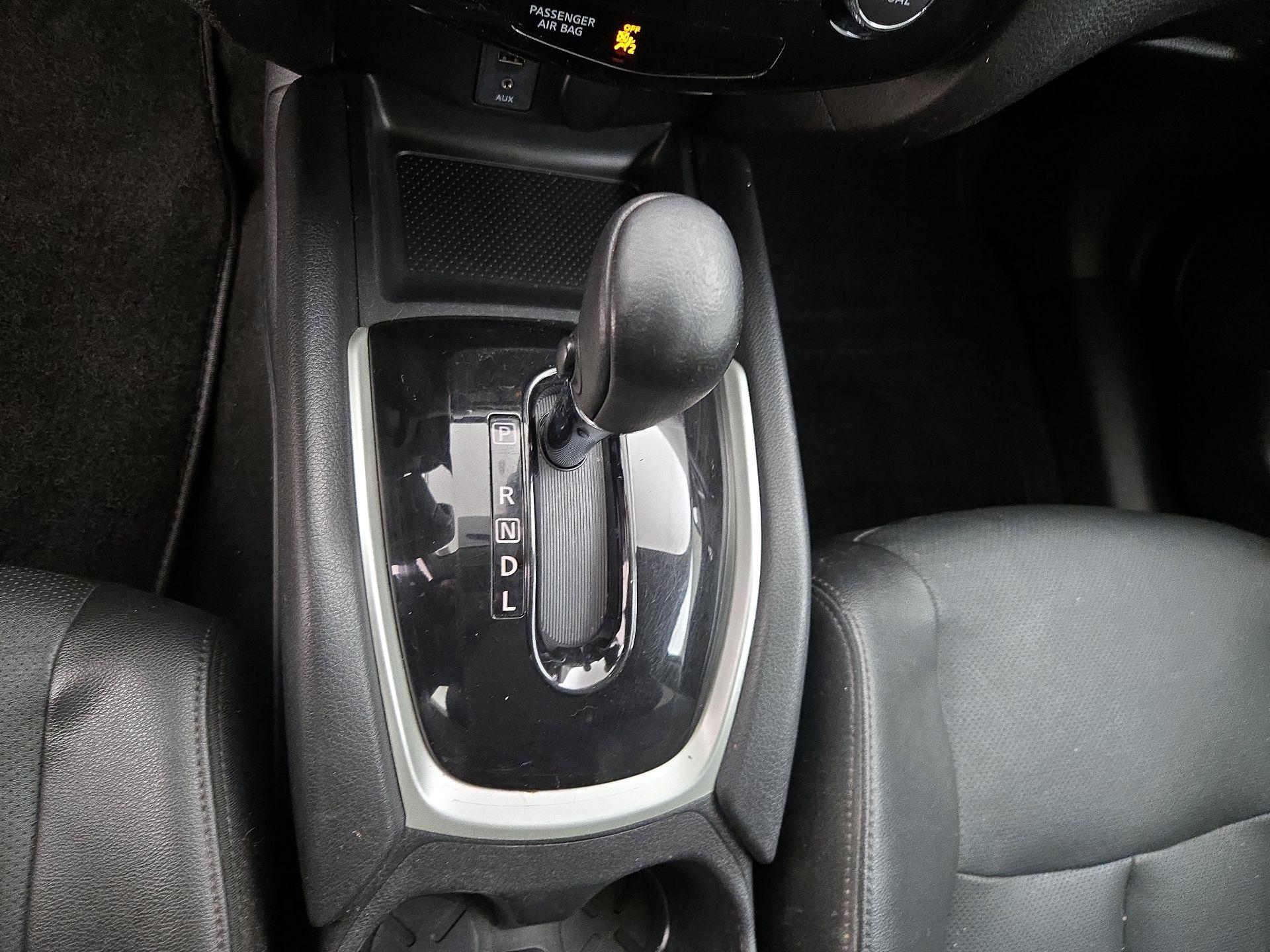 Thumbnail: 2016 Nissan Rogue - 18
