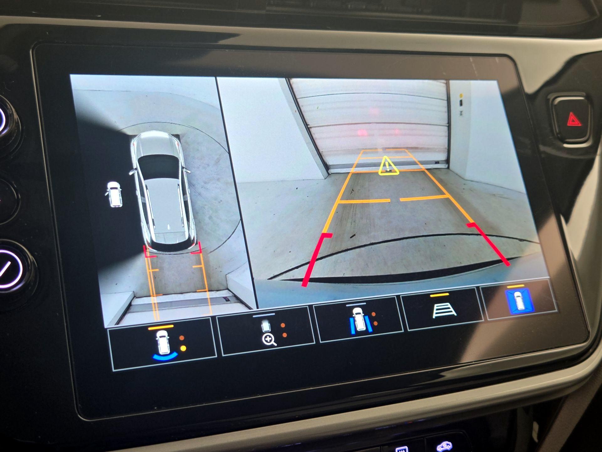 Thumbnail: 2023 Chevrolet Bolt EUV - 14