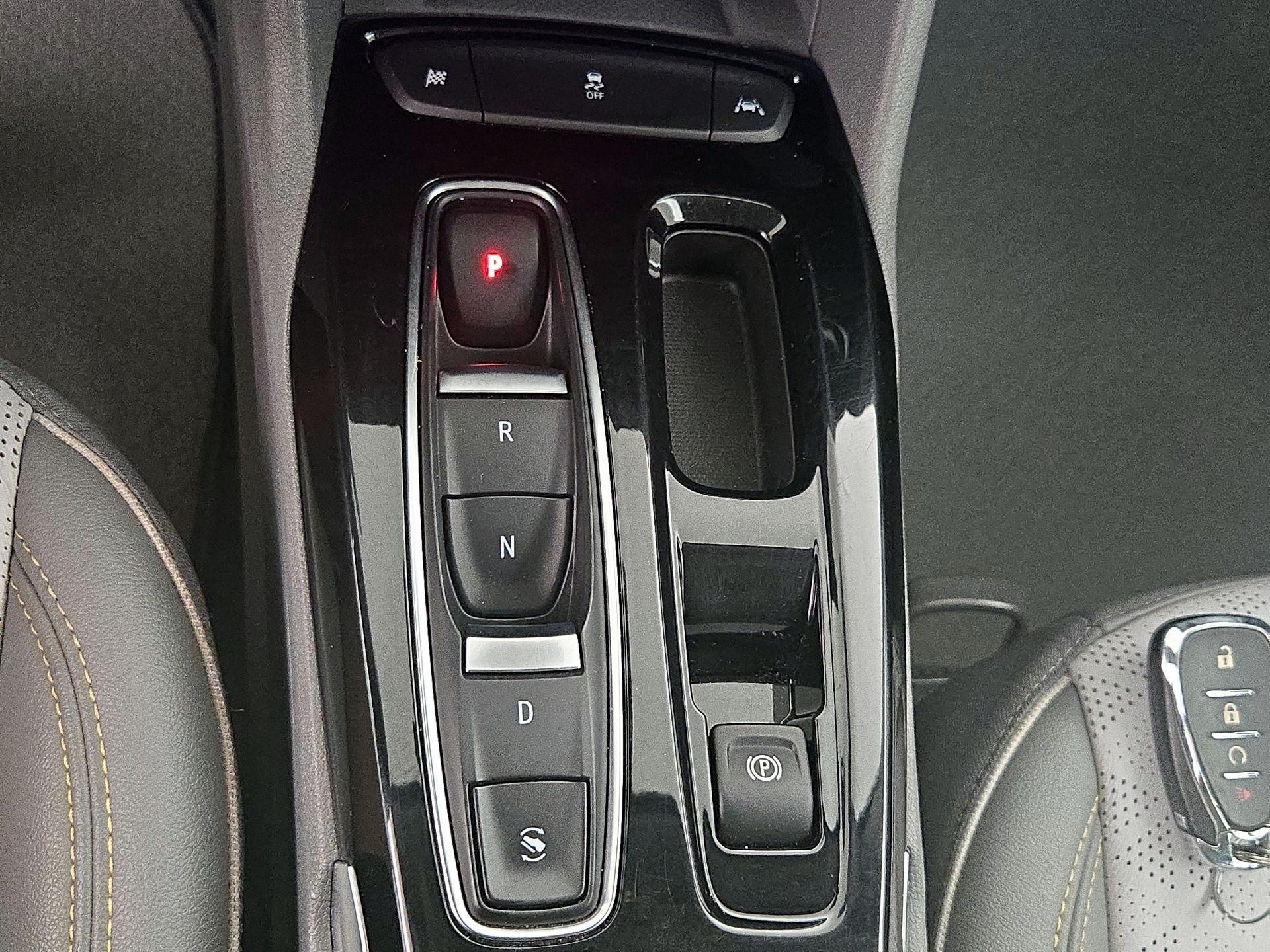 Thumbnail: 2023 Chevrolet Bolt EUV - 17