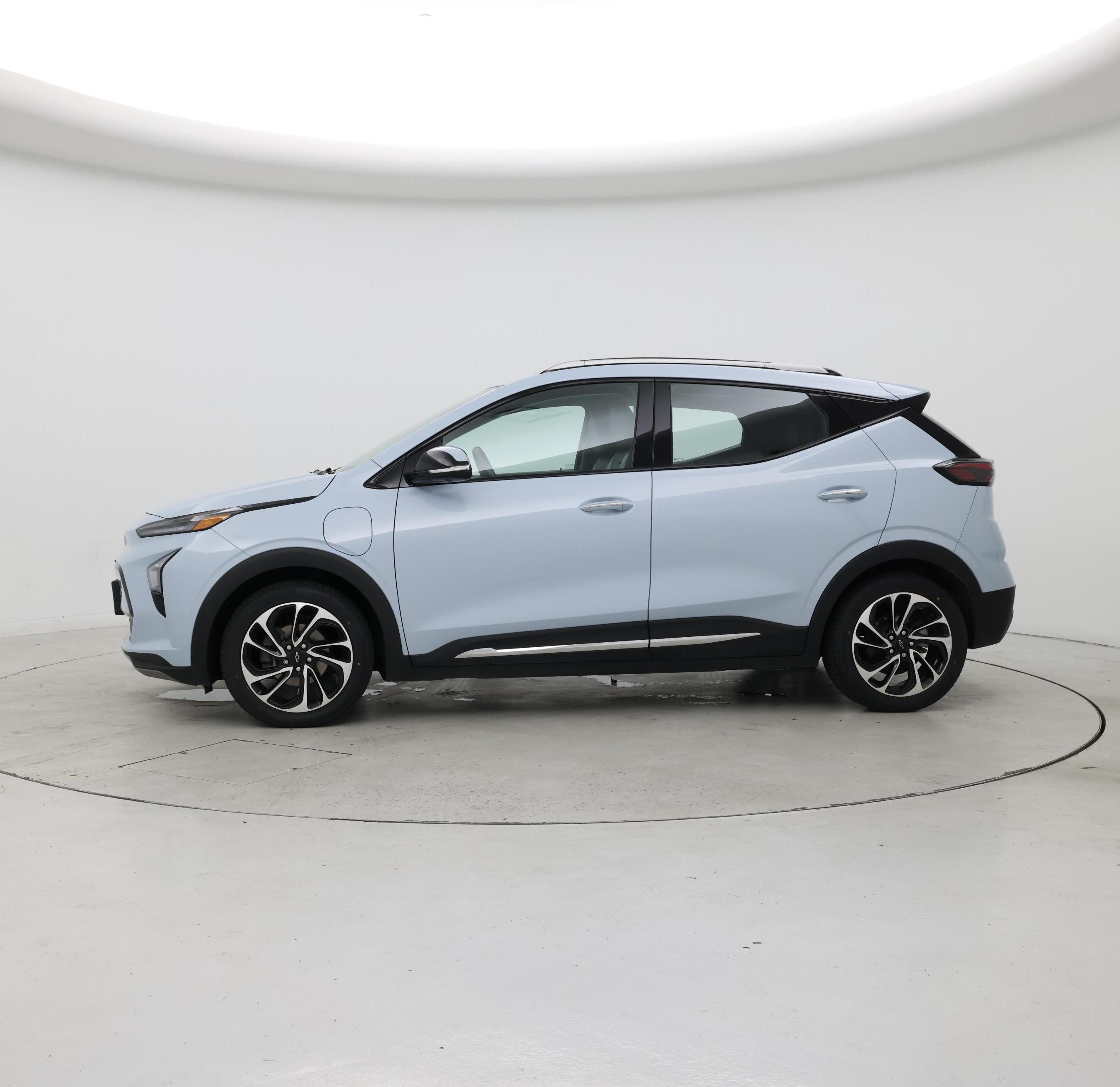 Thumbnail: 2023 Chevrolet Bolt EUV - 3