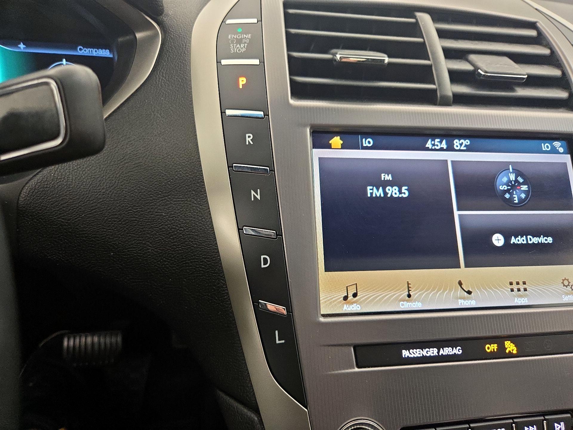 Thumbnail: 2019 Lincoln MKZ - 17