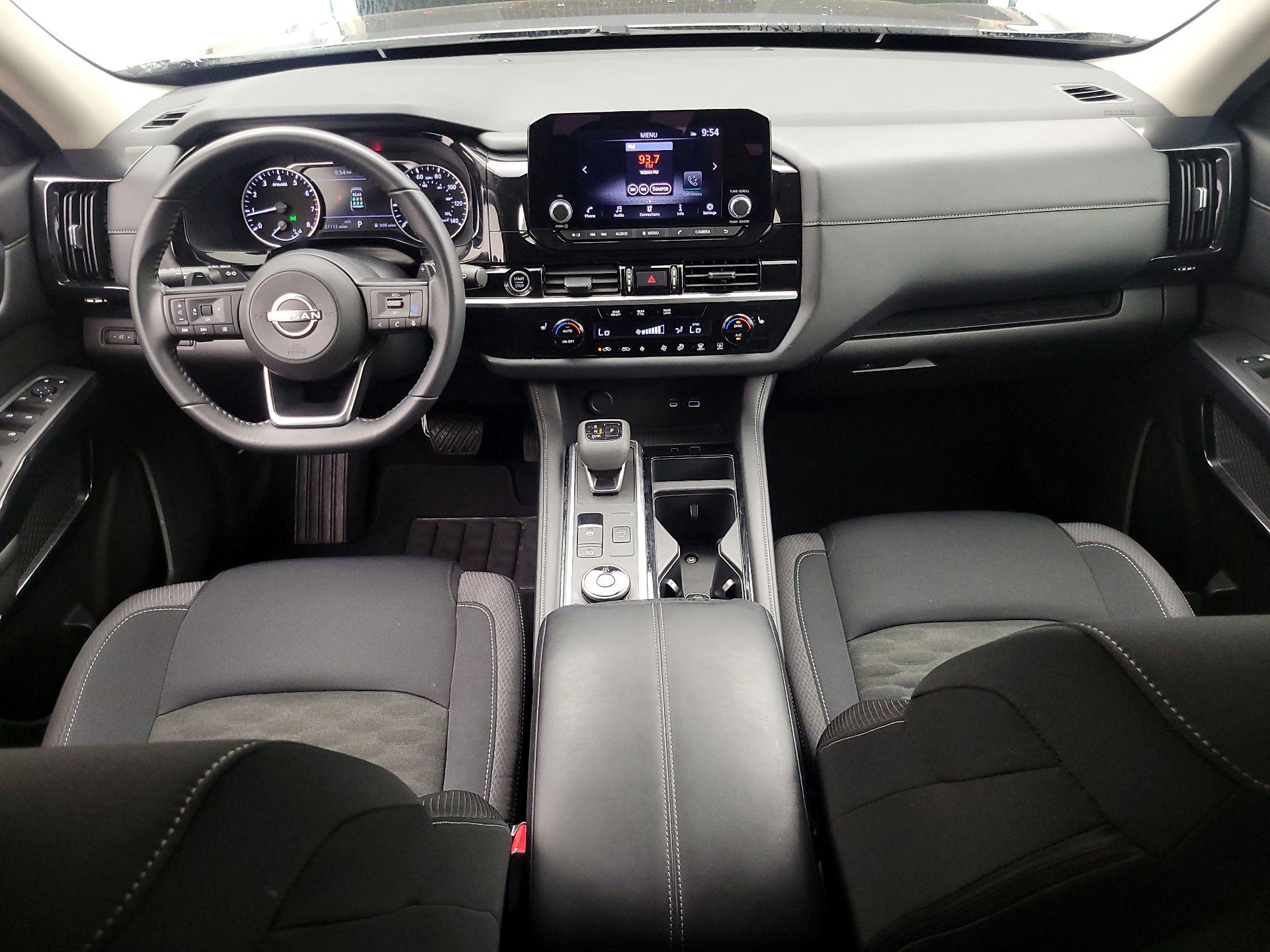 Thumbnail: 2024 Nissan Pathfinder - 9