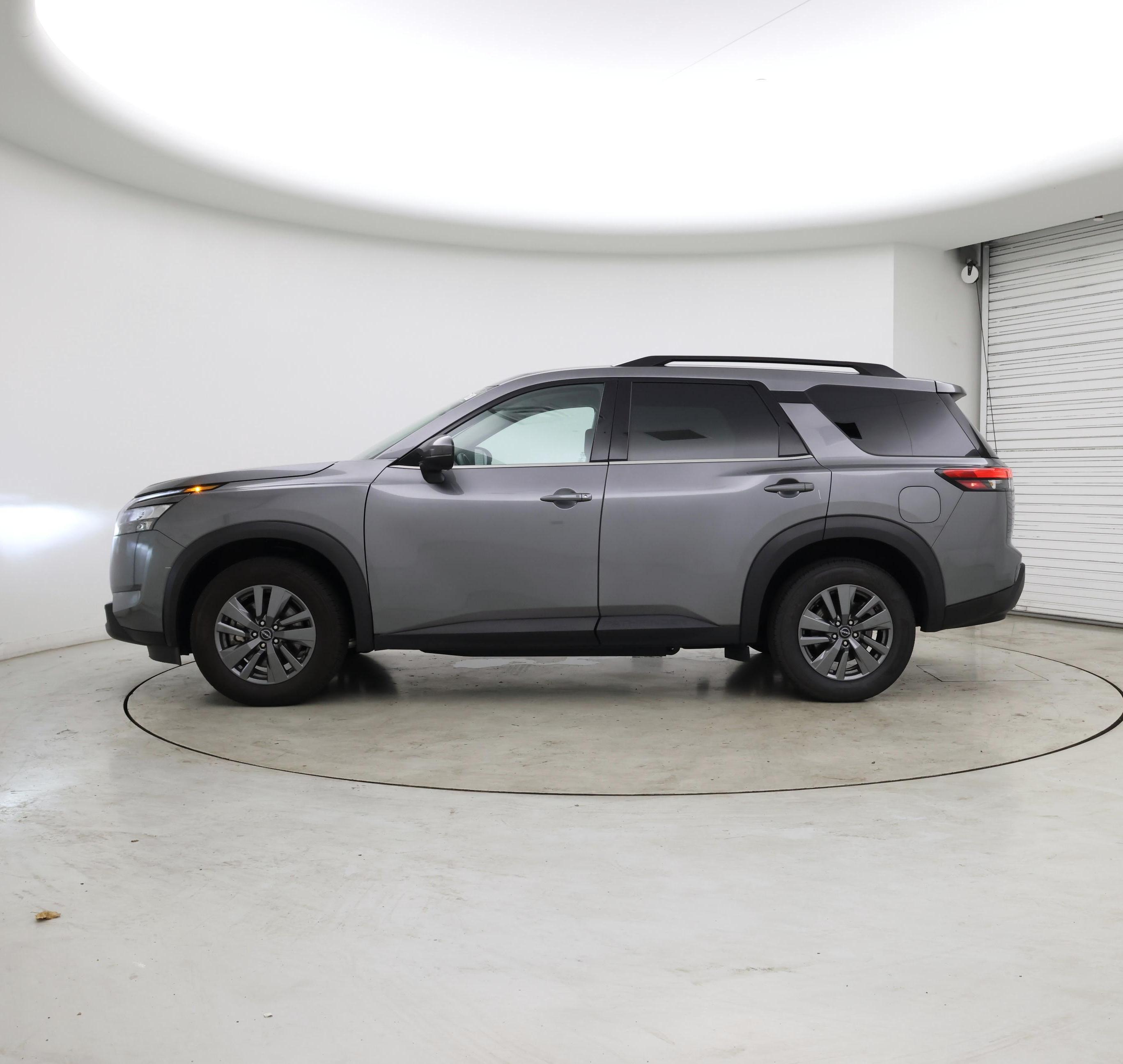 Thumbnail: 2024 Nissan Pathfinder - 3