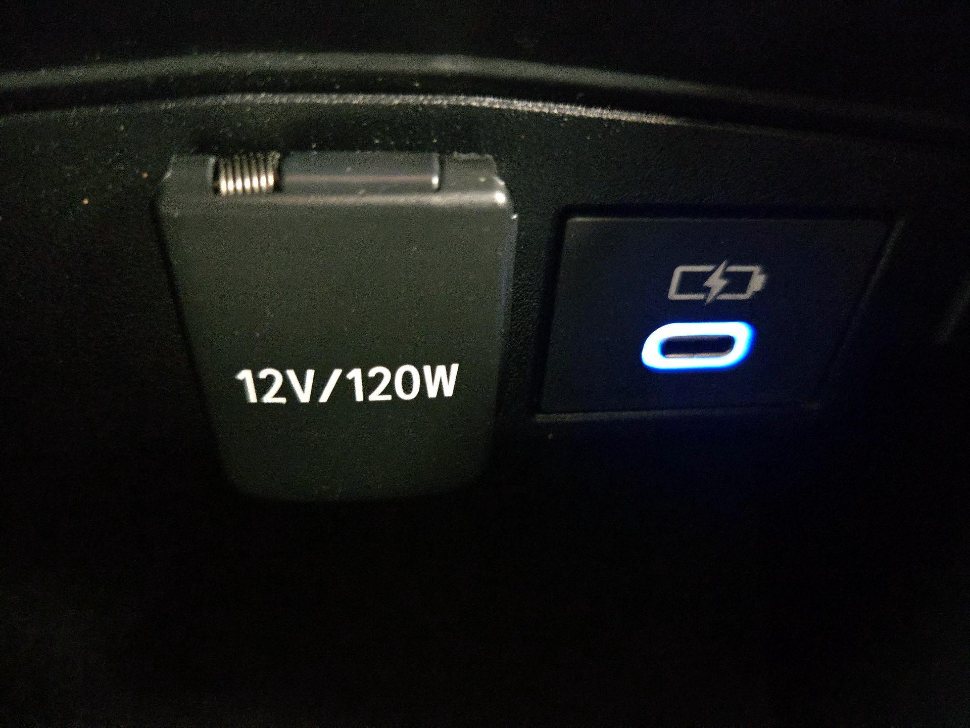Thumbnail: 2022 Toyota Corolla - 18