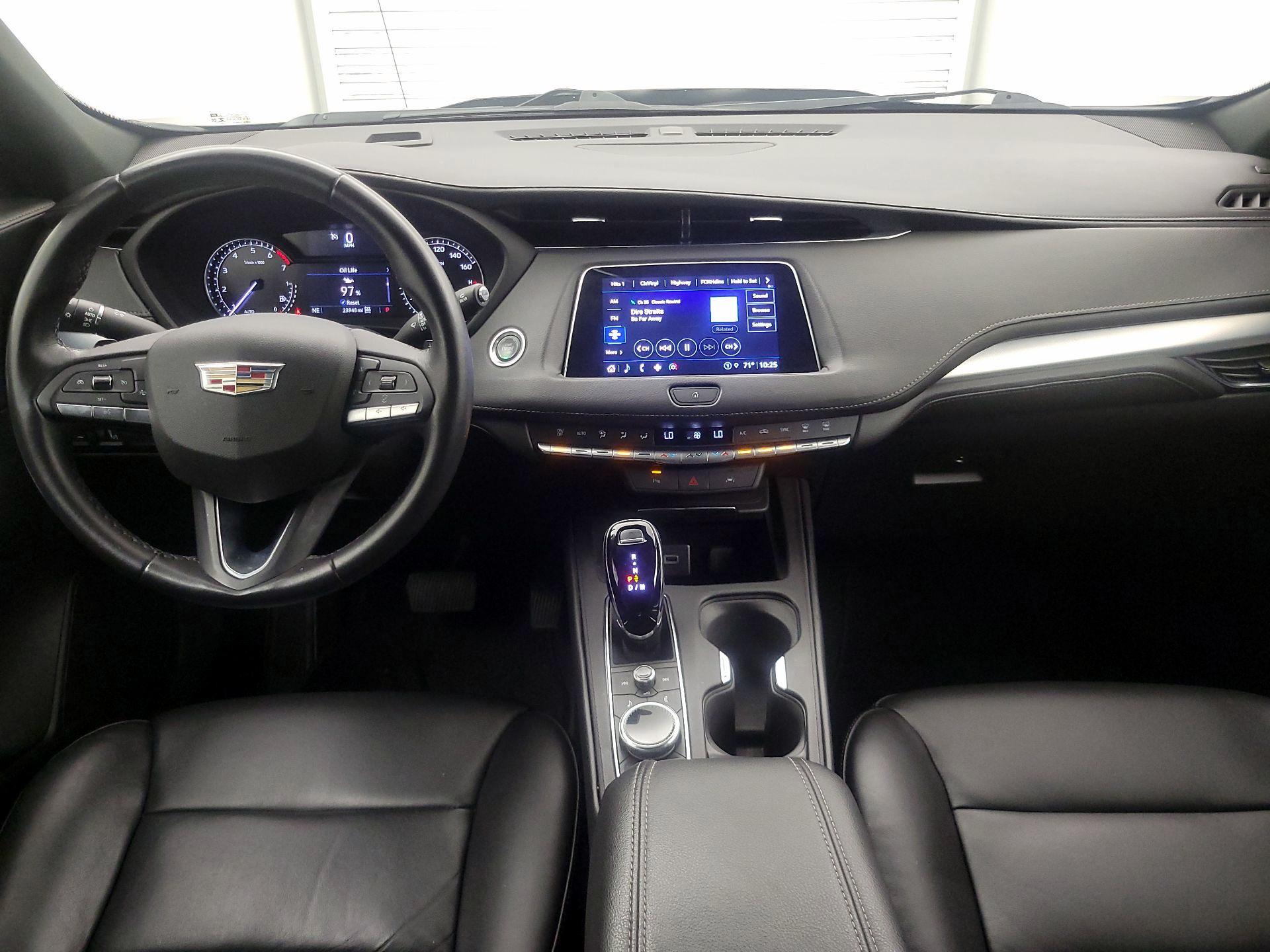 Thumbnail: 2023 Cadillac XT4 - 9