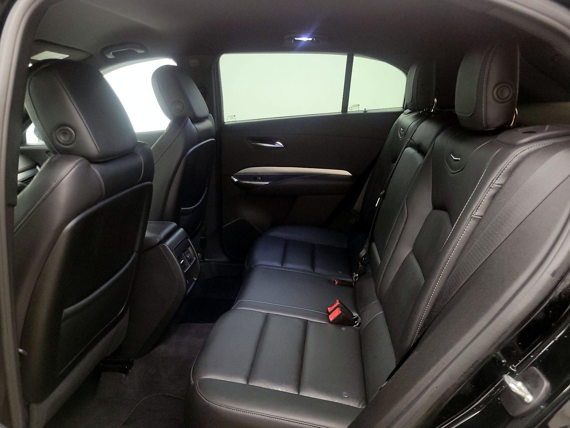 Thumbnail: 2023 Cadillac XT4 - 19
