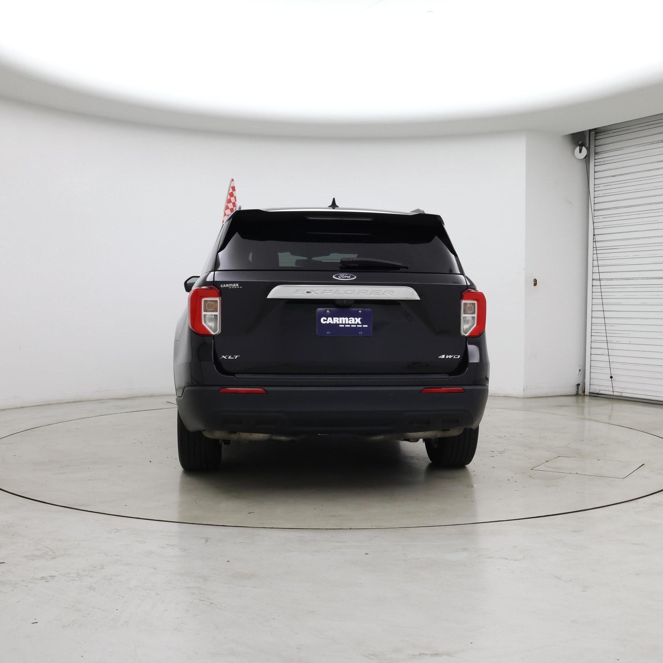 Thumbnail: 2022 Ford Explorer - 6