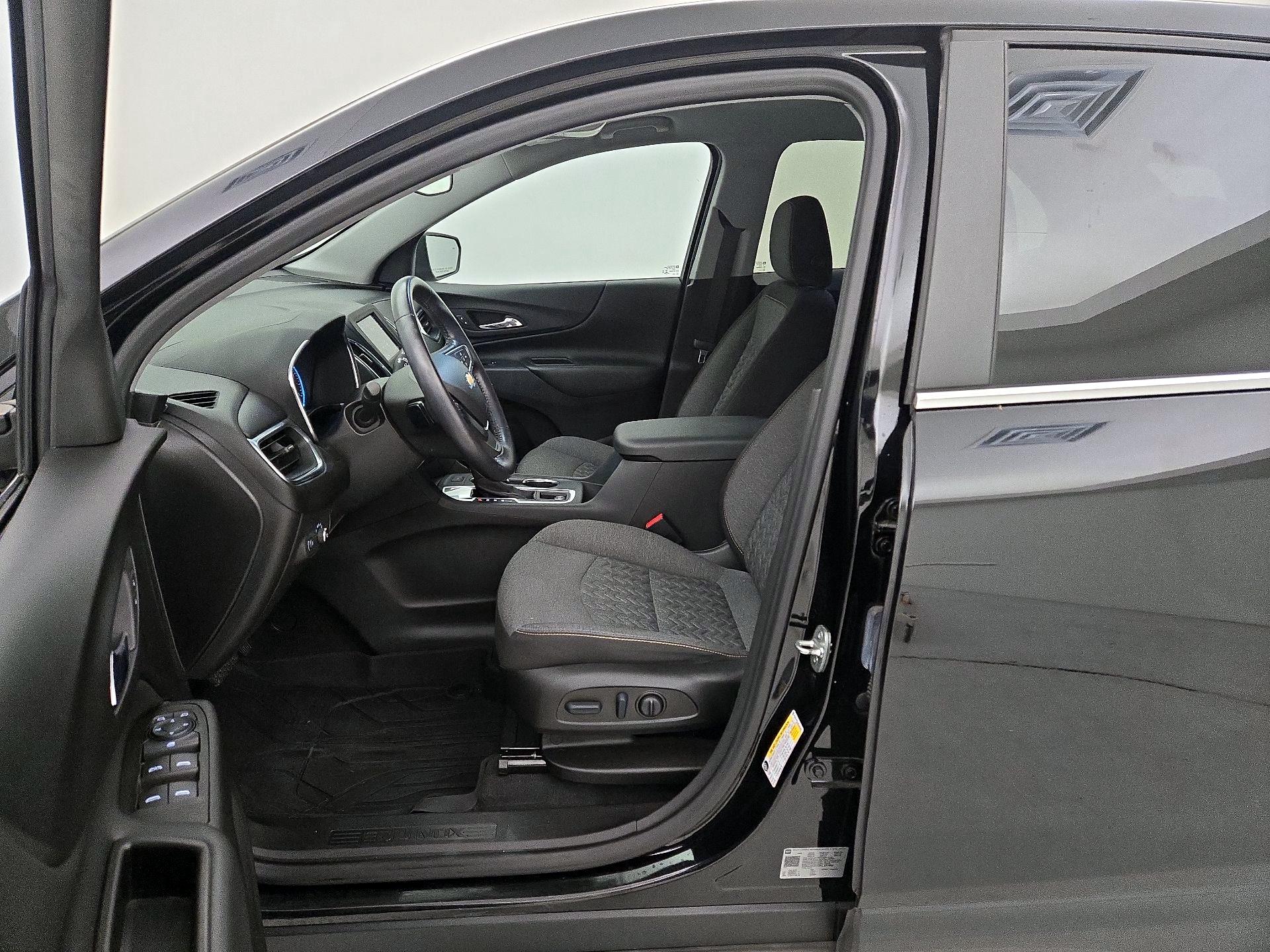 Thumbnail: 2022 Chevrolet Equinox - 11