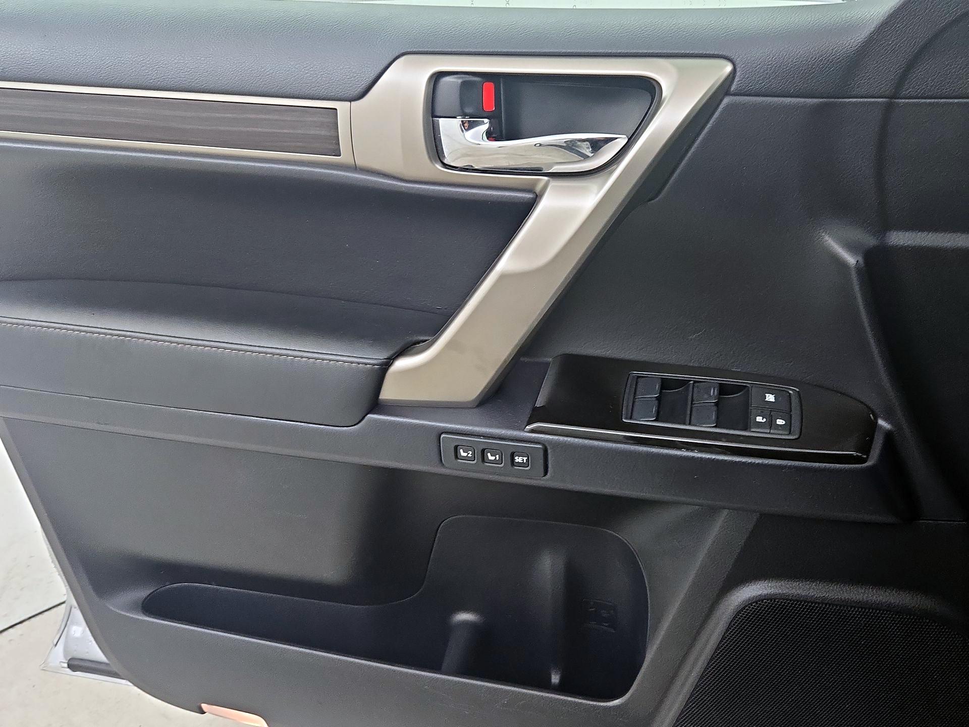 Thumbnail: 2015 Lexus GX - 12