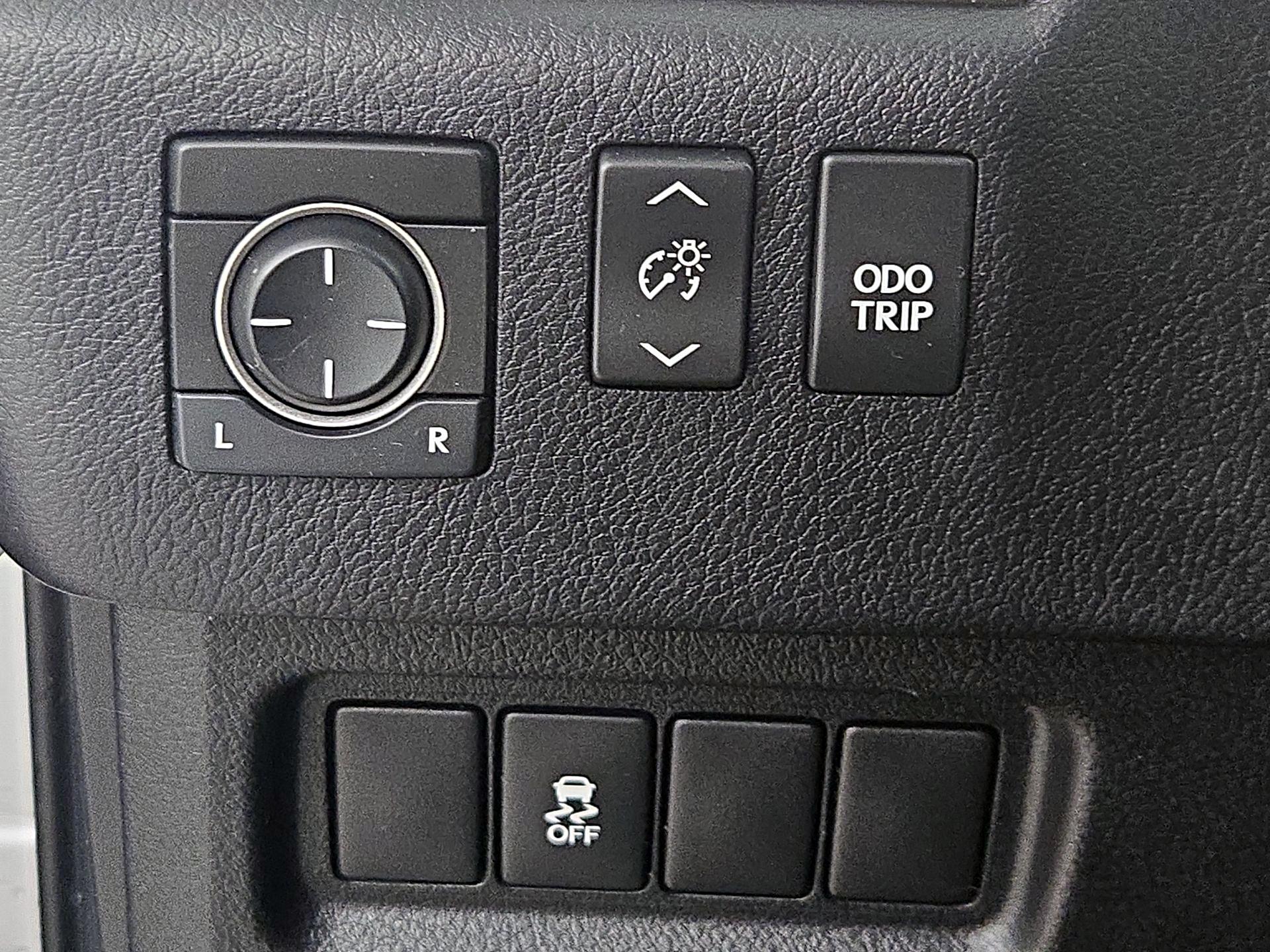 Thumbnail: 2015 Lexus GX - 13