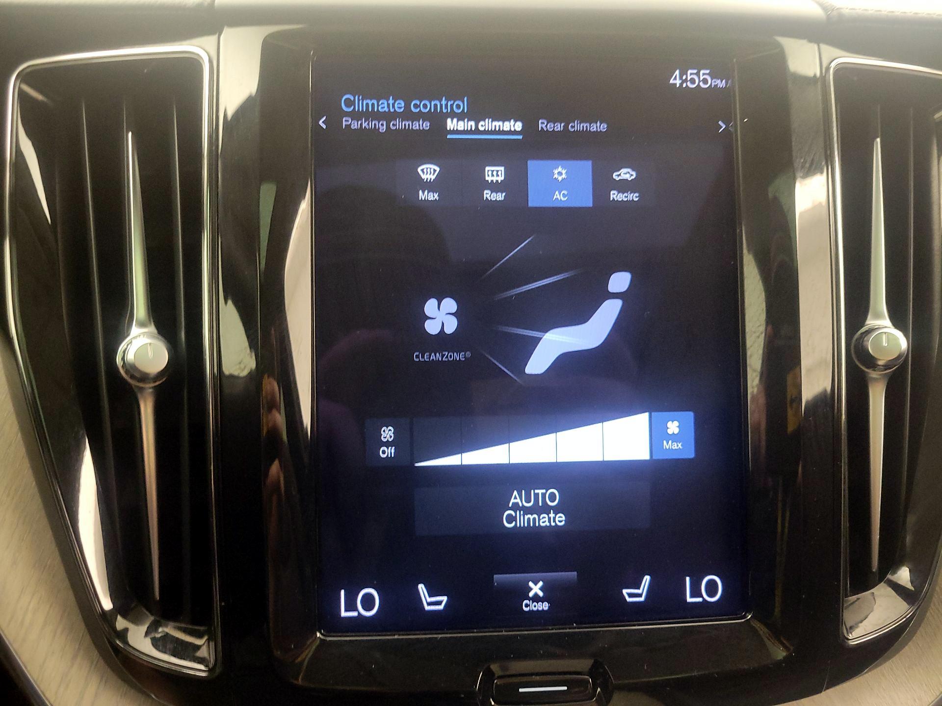 Thumbnail: 2021 Volvo XC60 - 17