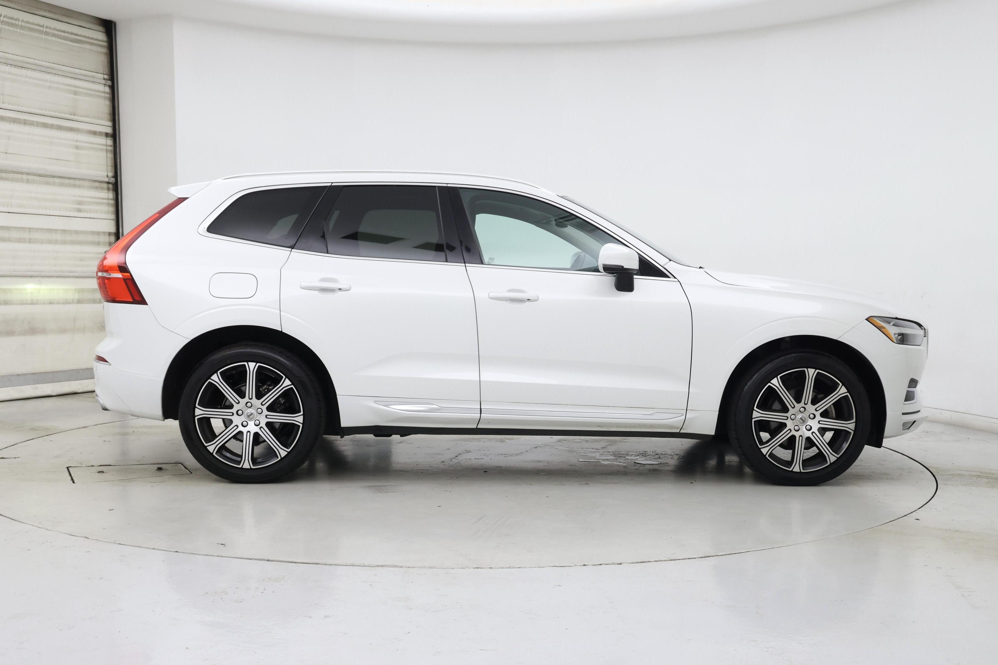 Thumbnail: 2021 Volvo XC60 - 7