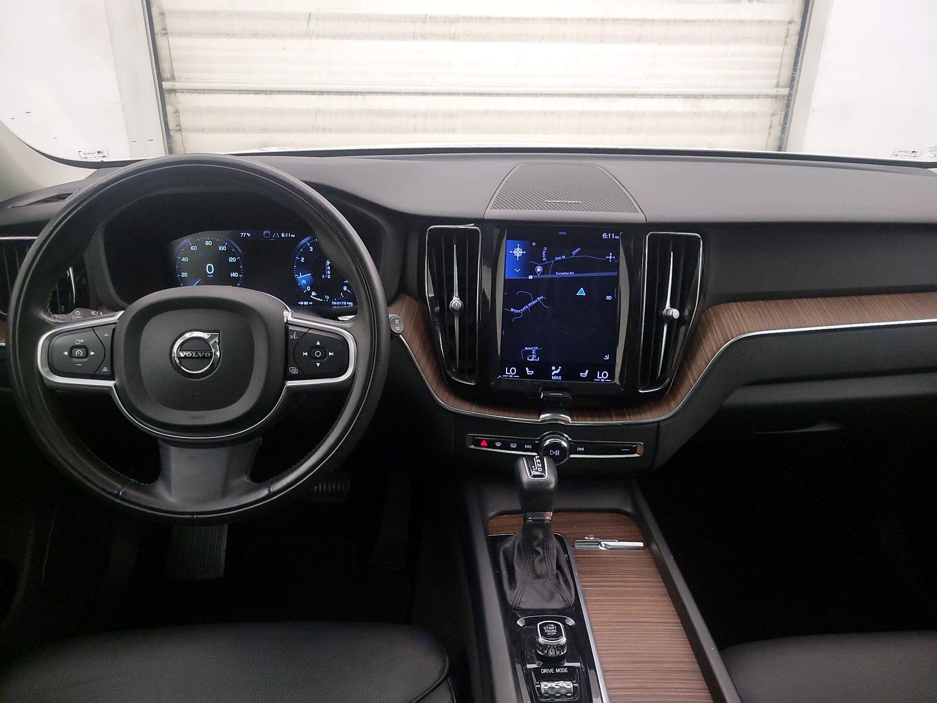 Thumbnail: 2021 Volvo XC60 - 9