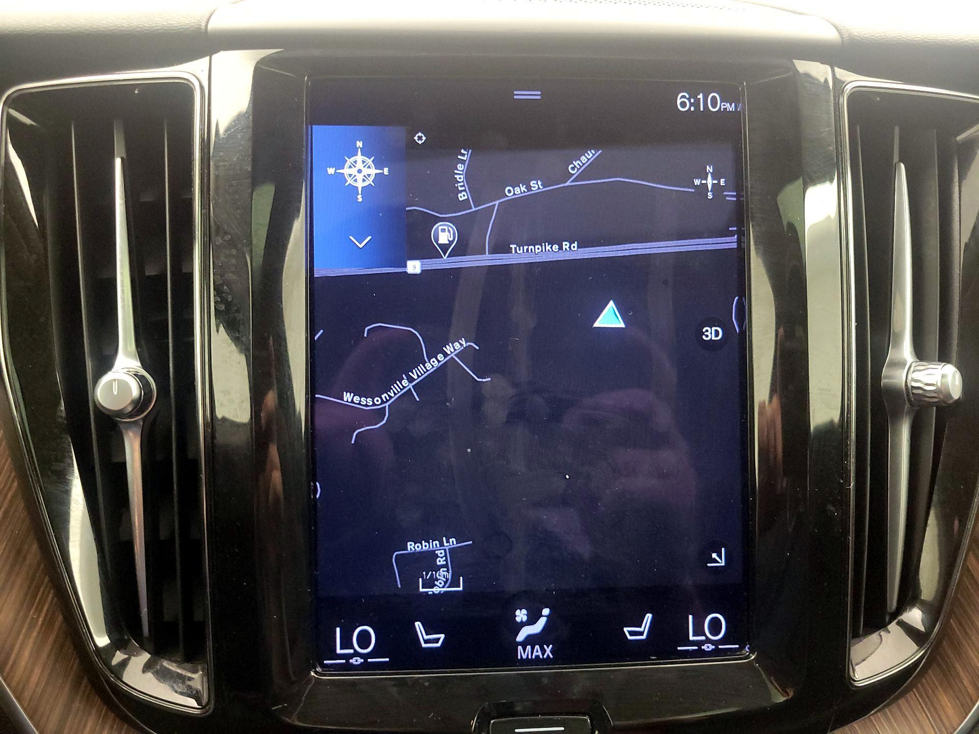 Thumbnail: 2021 Volvo XC60 - 14