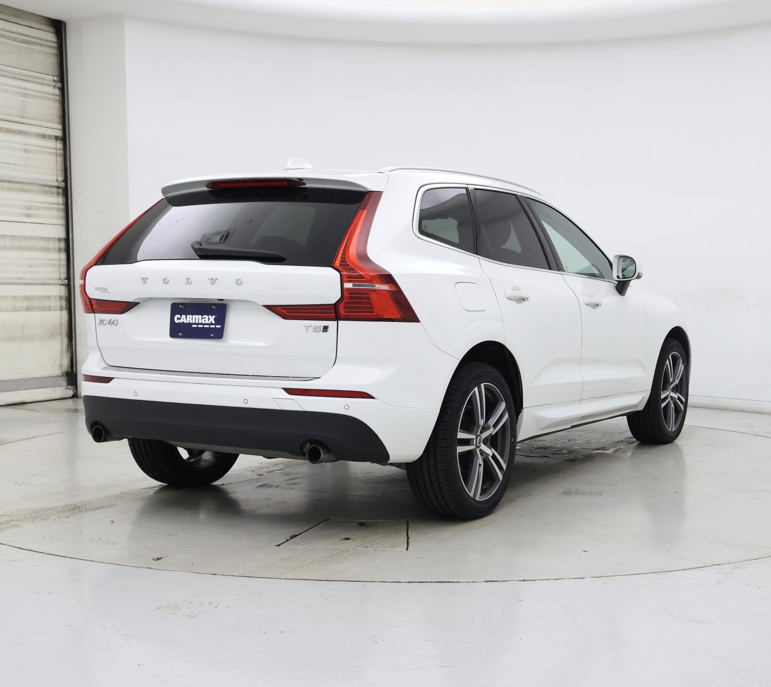 Thumbnail: 2021 Volvo XC60 - 8