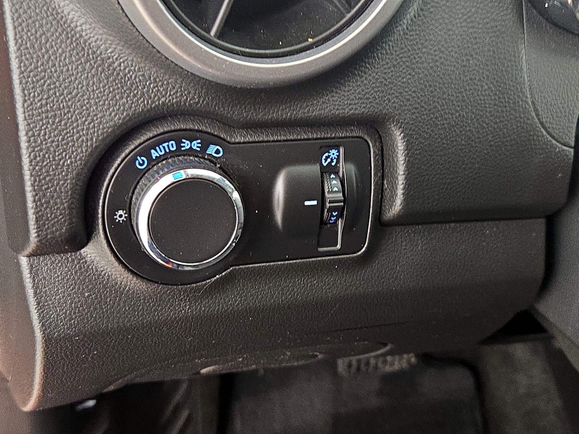 Thumbnail: 2016 Chevrolet Trax - 13