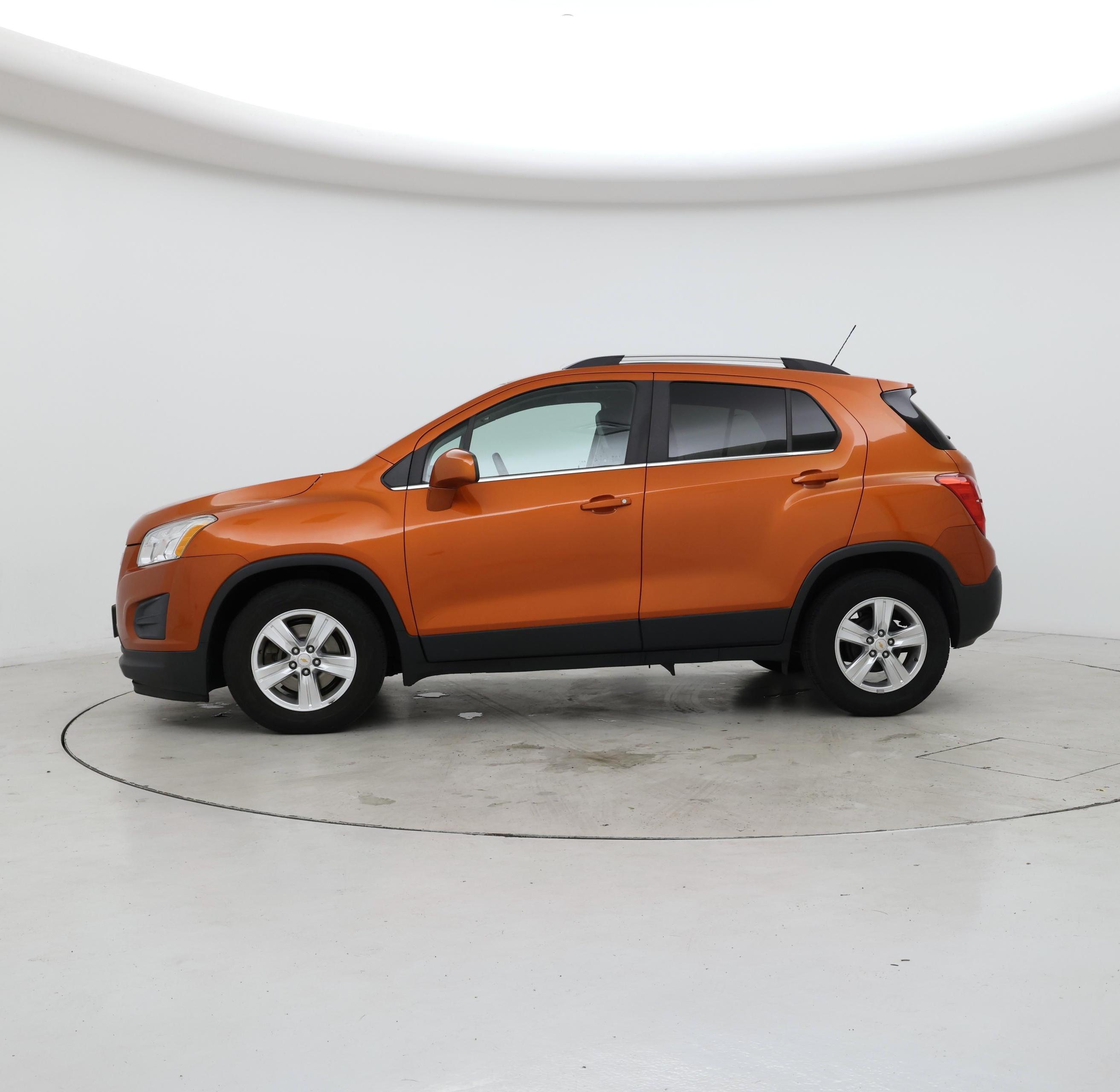 Thumbnail: 2016 Chevrolet Trax - 3
